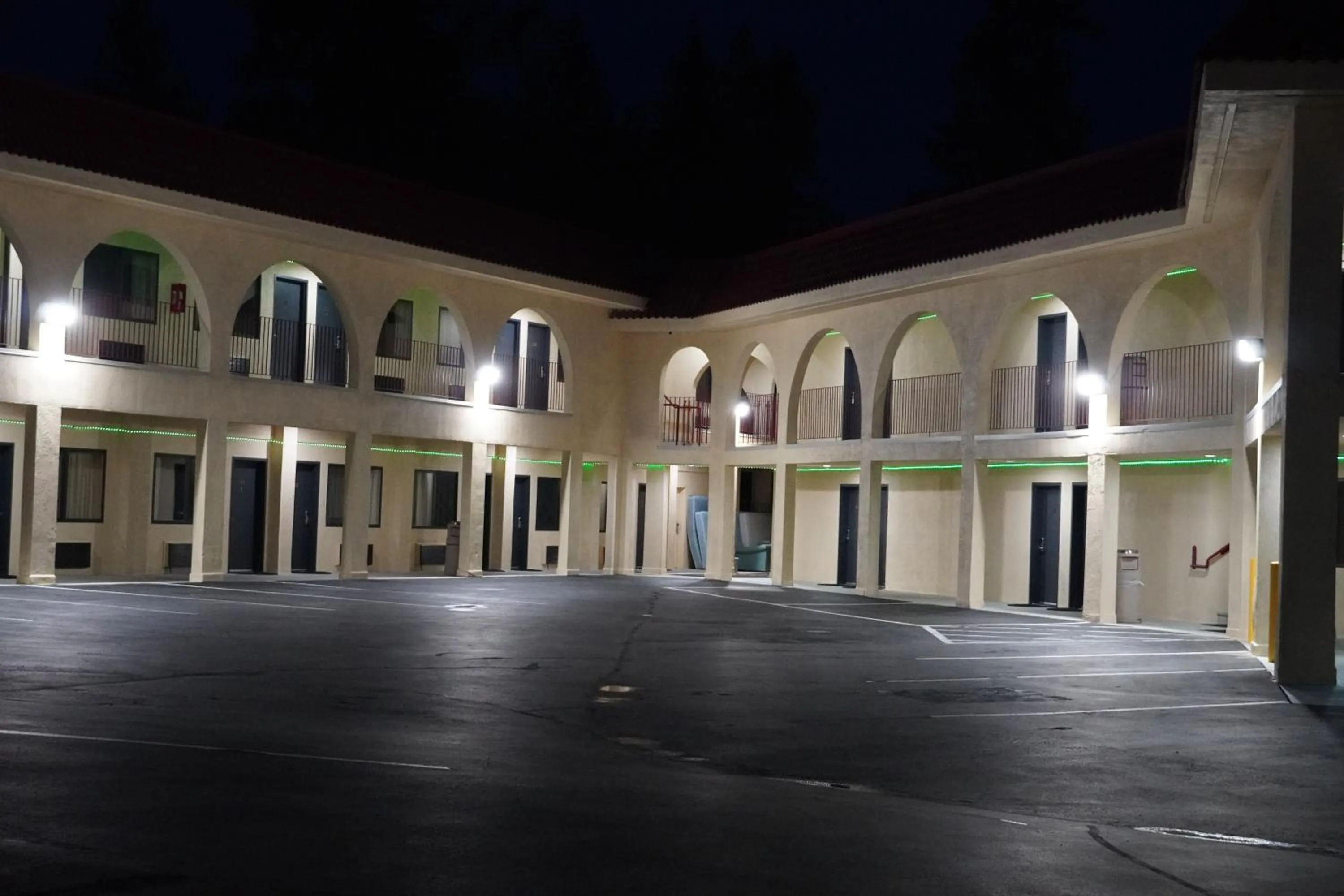 Property building in Timberland Inn & Suites