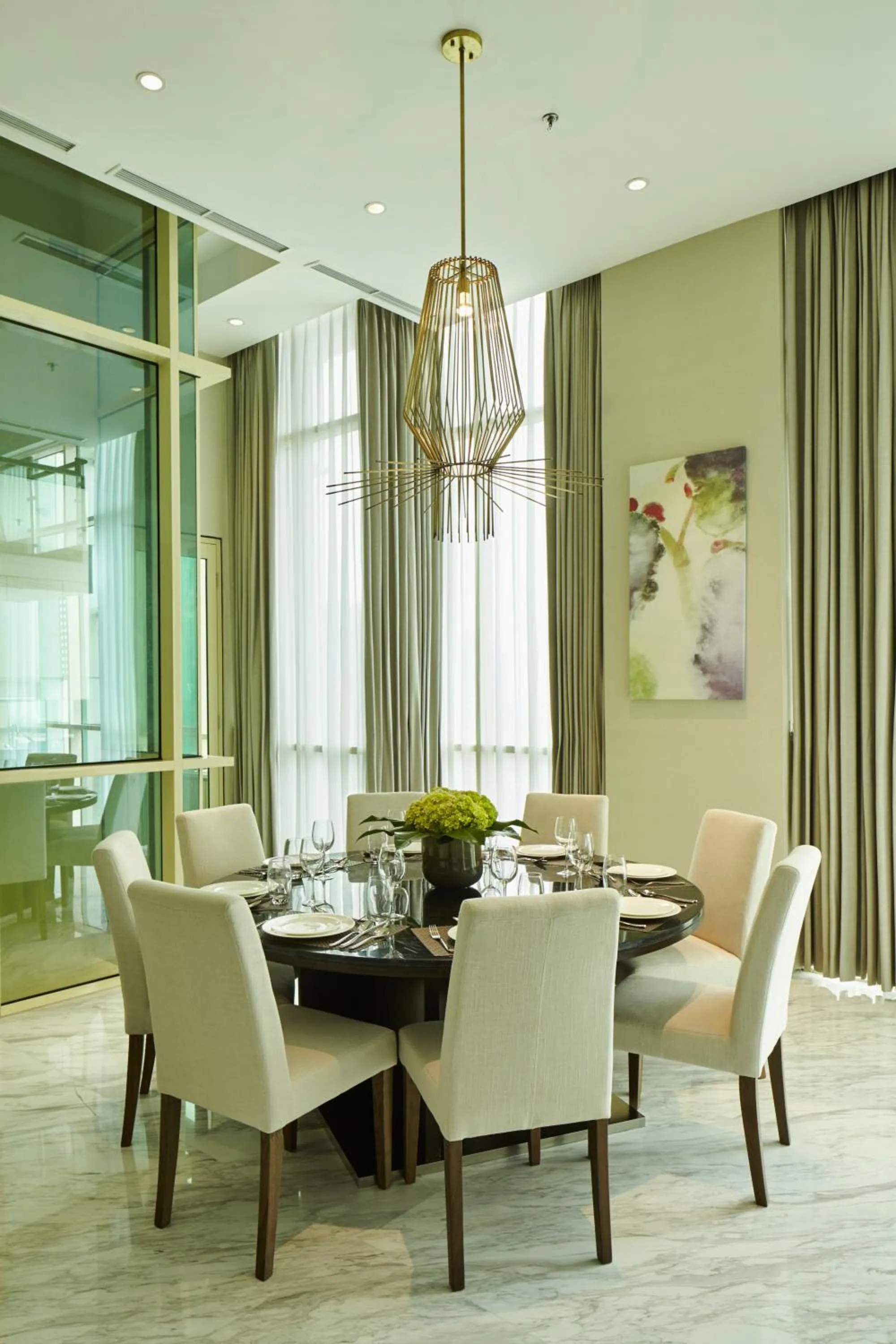 Dining area in Fraser Residence Menteng Jakarta