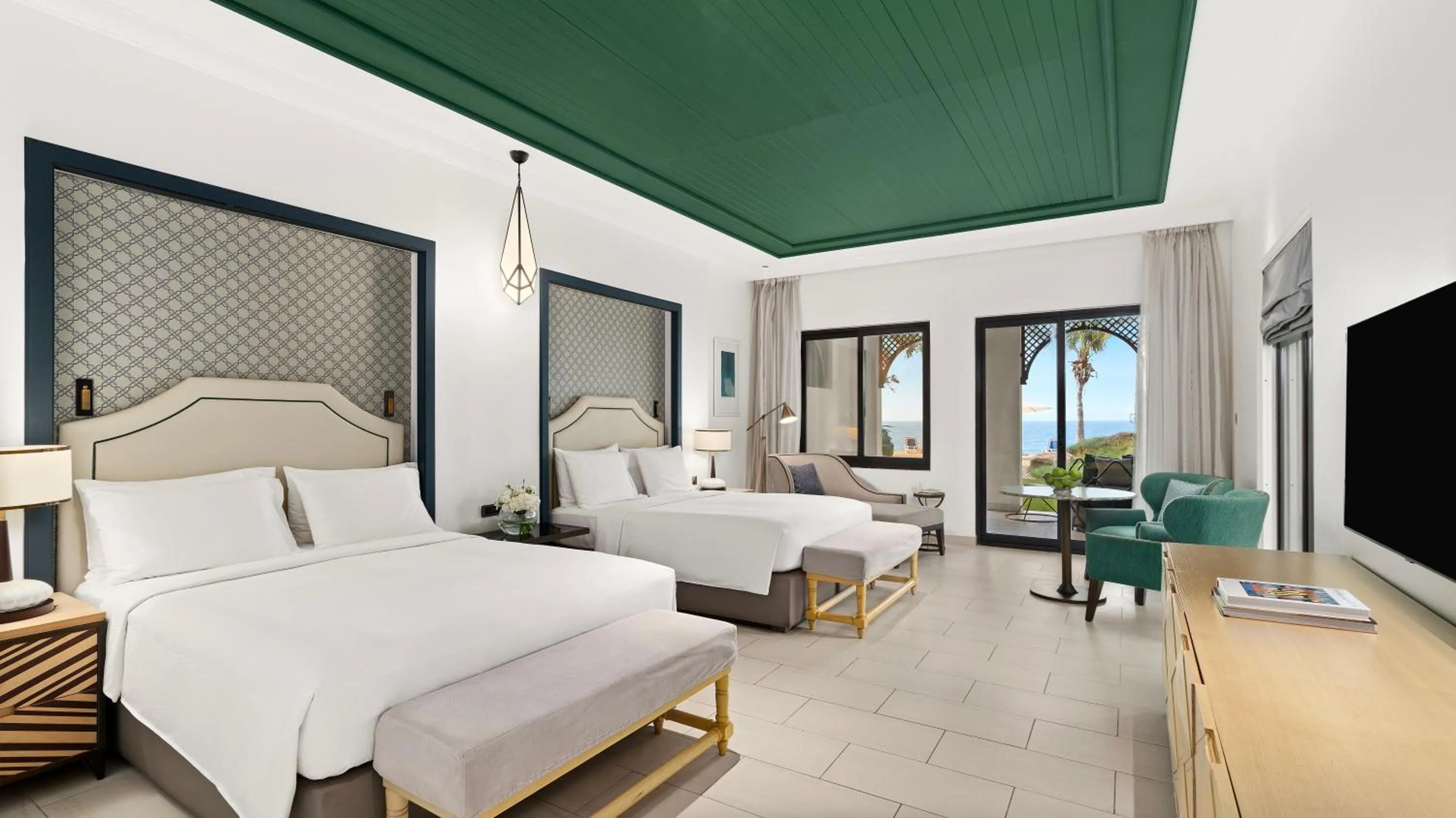 Bedroom, Bed in Hilton Ras Al Khaimah Beach Resort