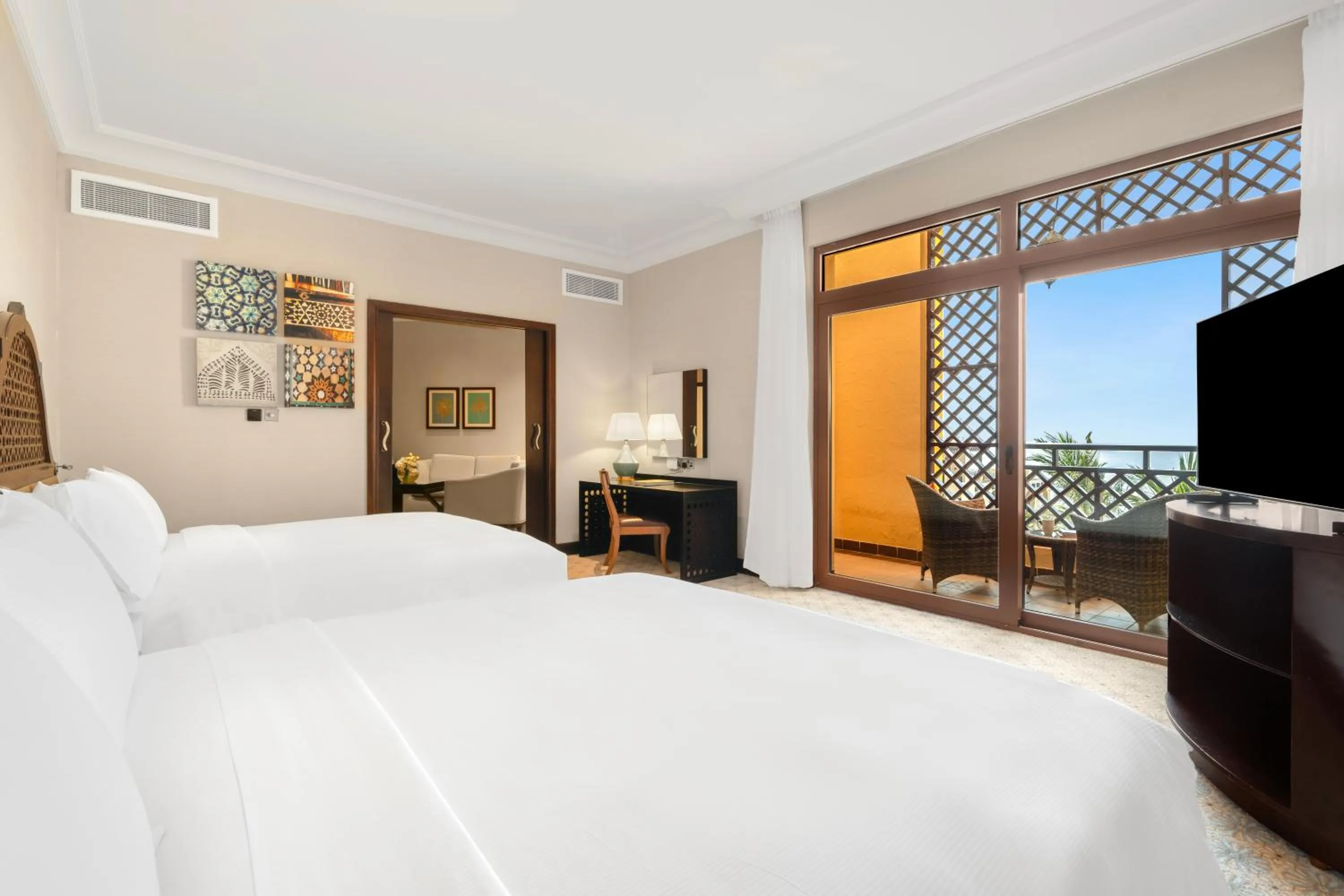 Bedroom, Bed in Hilton Ras Al Khaimah Beach Resort