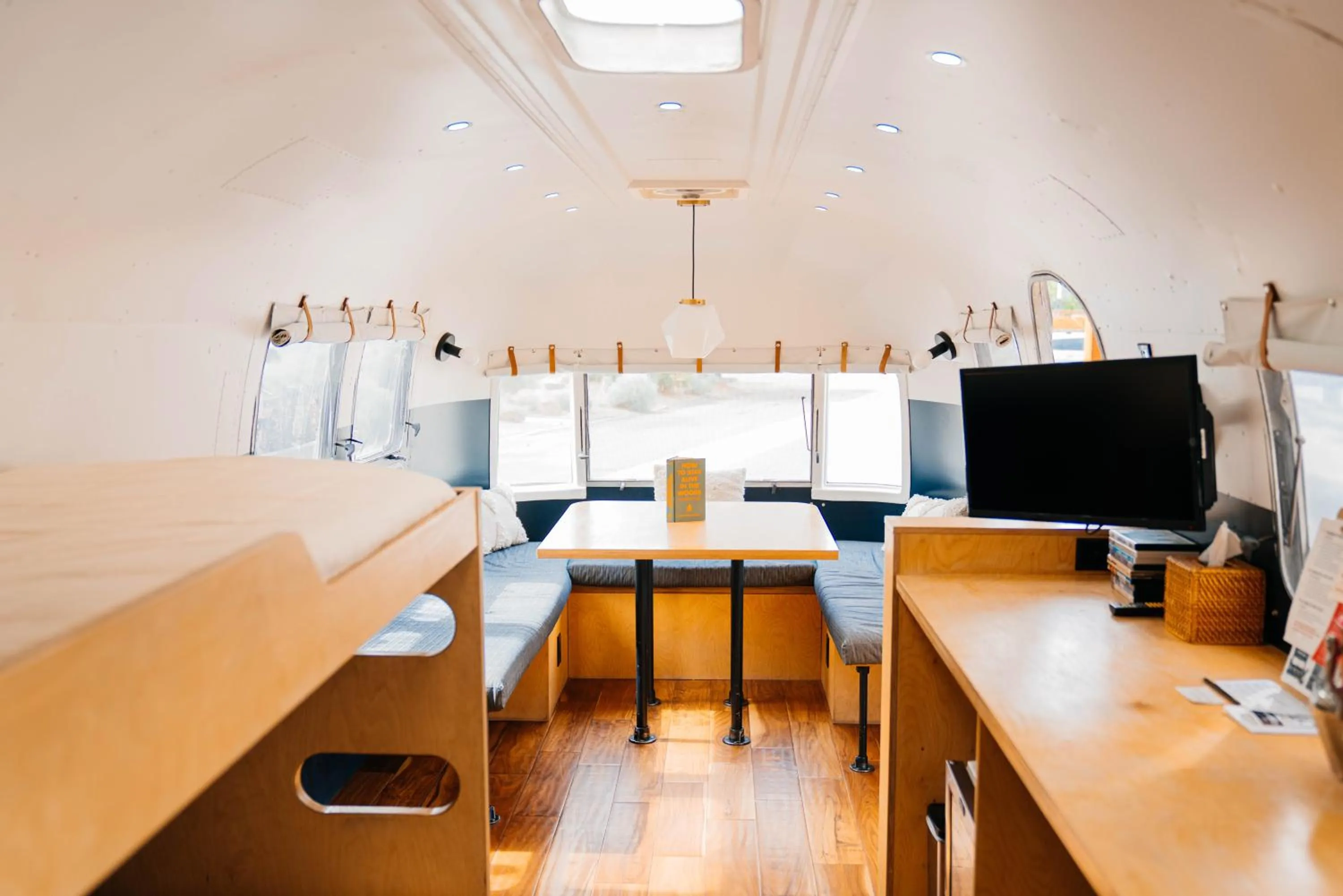 Seating area in Amigo Motor Lodge