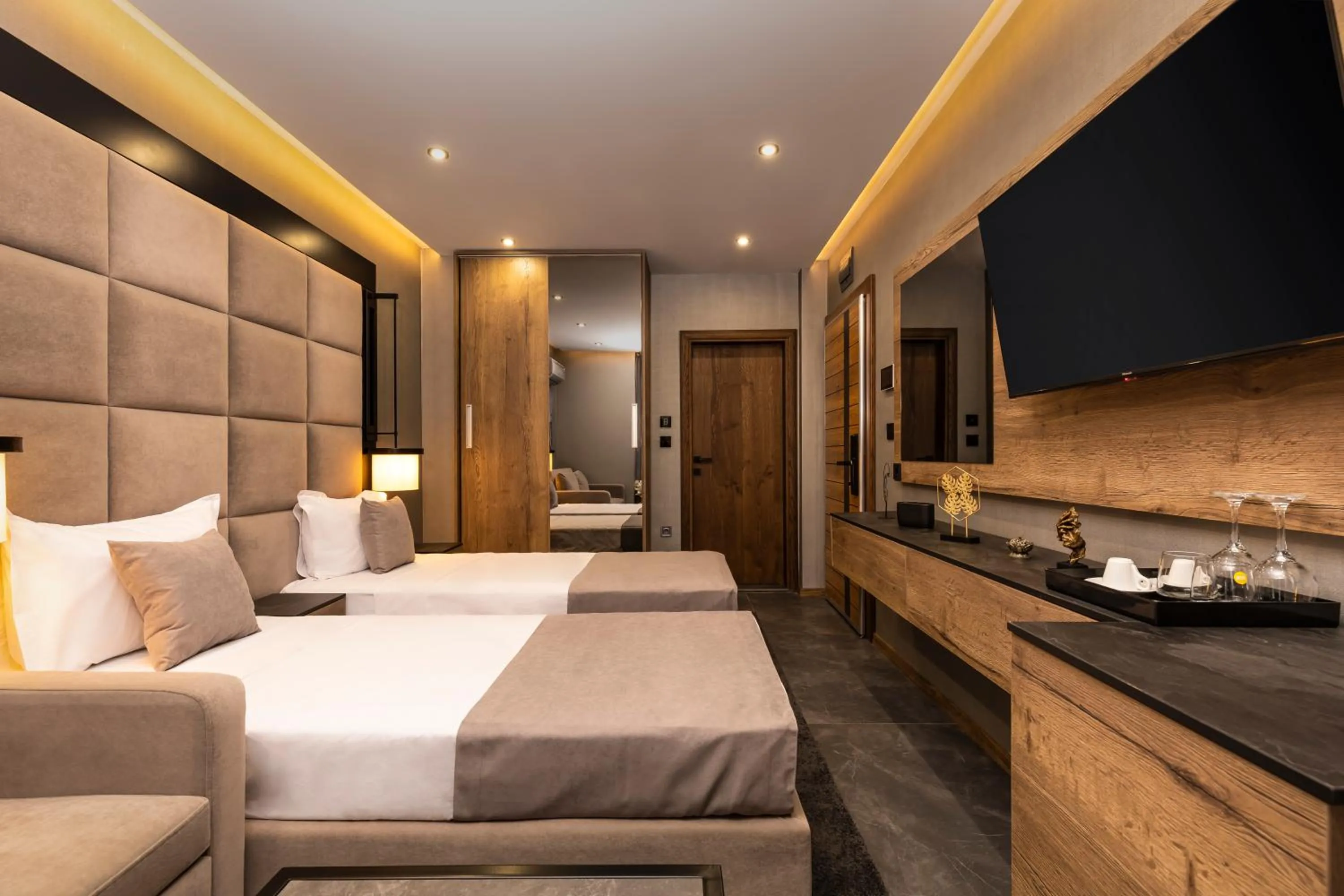 Deluxe Twin Room in SOHO Apart House