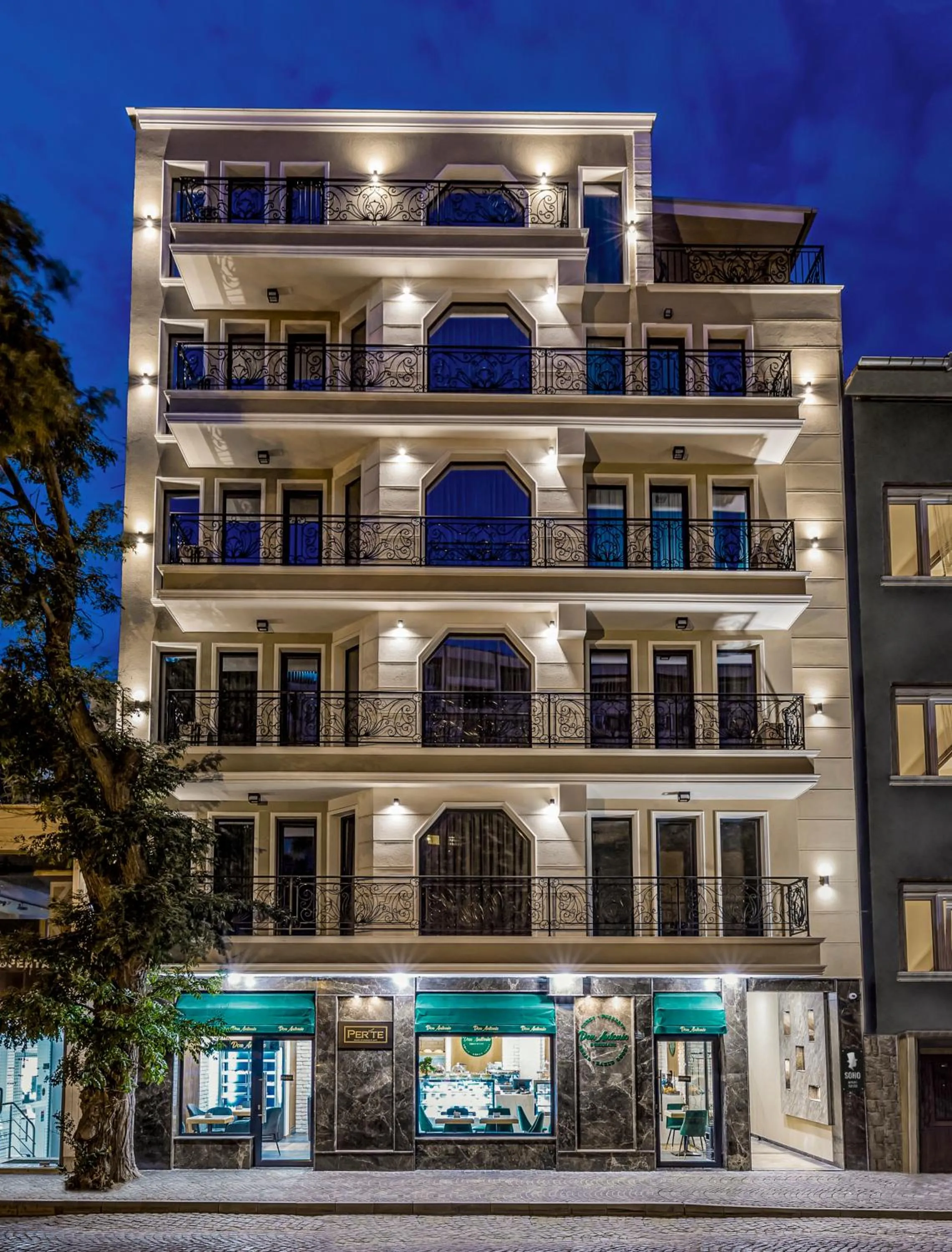SOHO Apart House