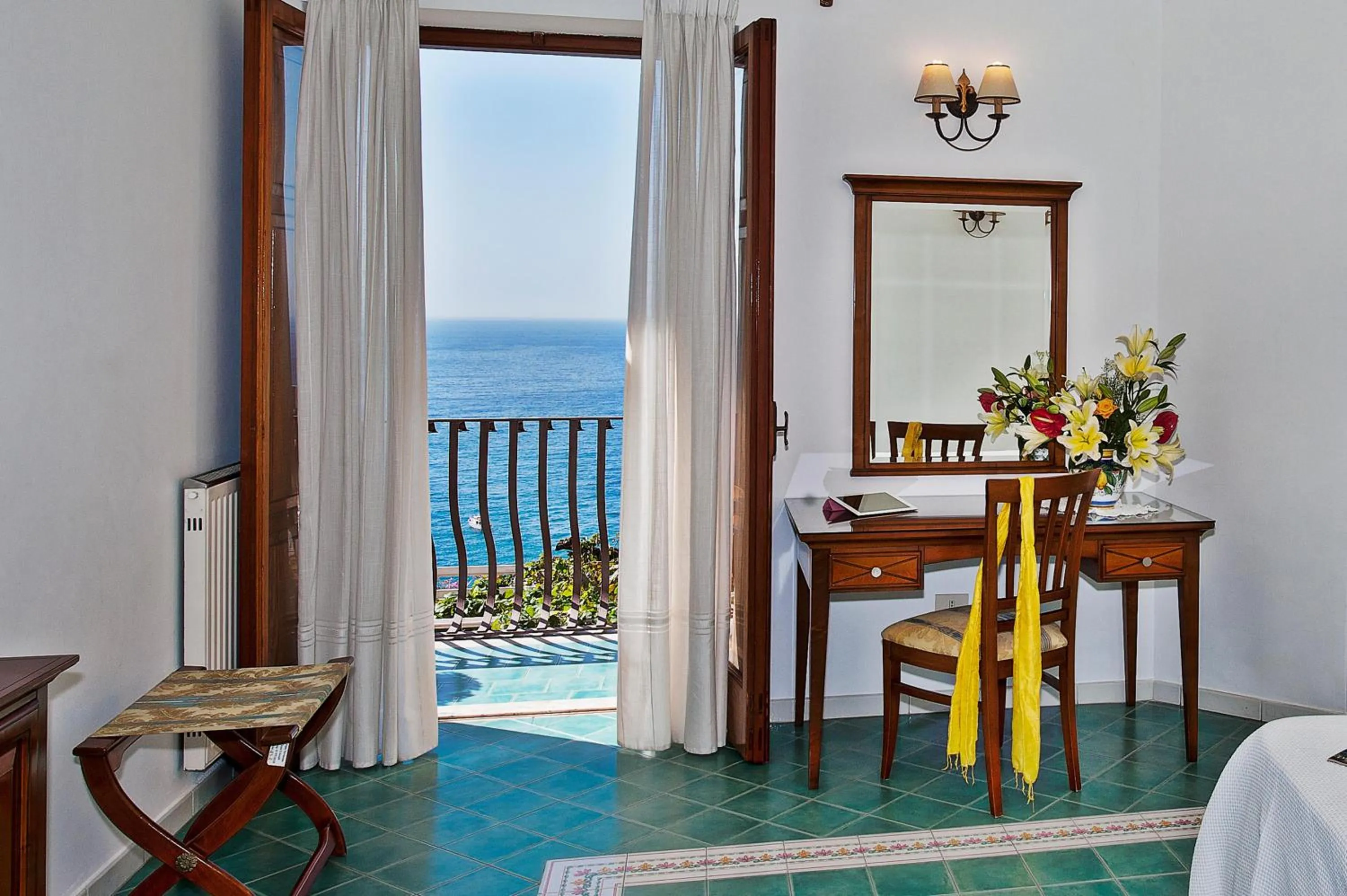 Bedroom in Albergo California