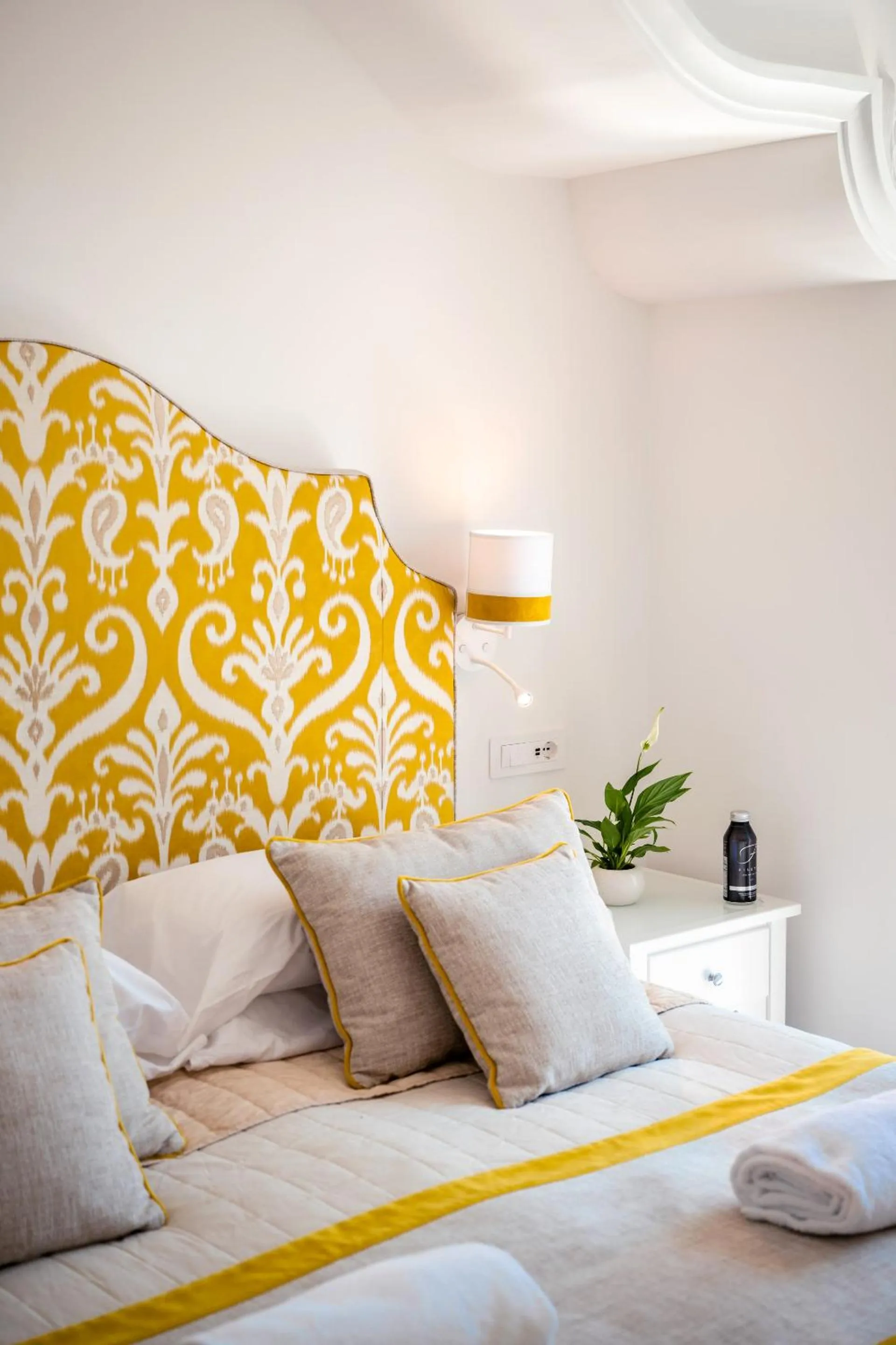 Bed in Albergo California