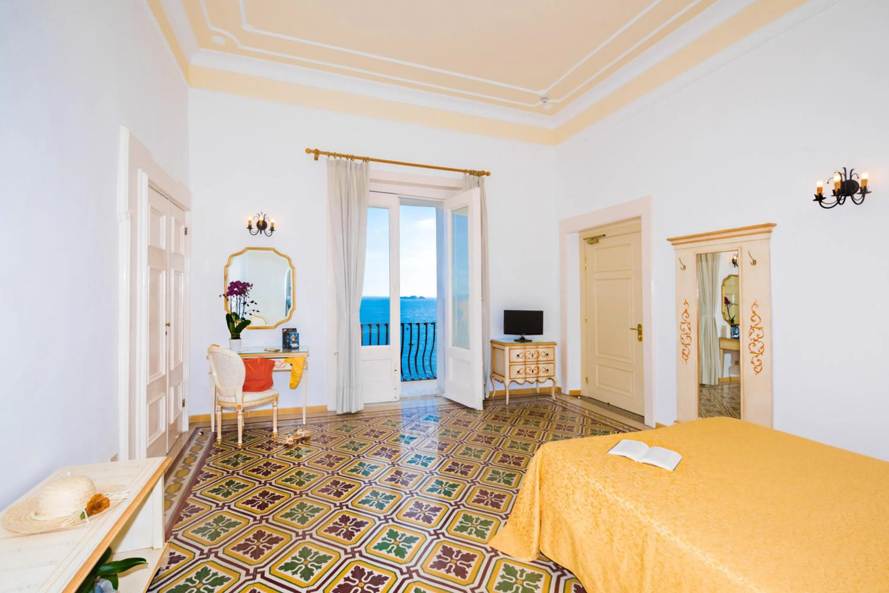 Bedroom, Bed in Albergo California