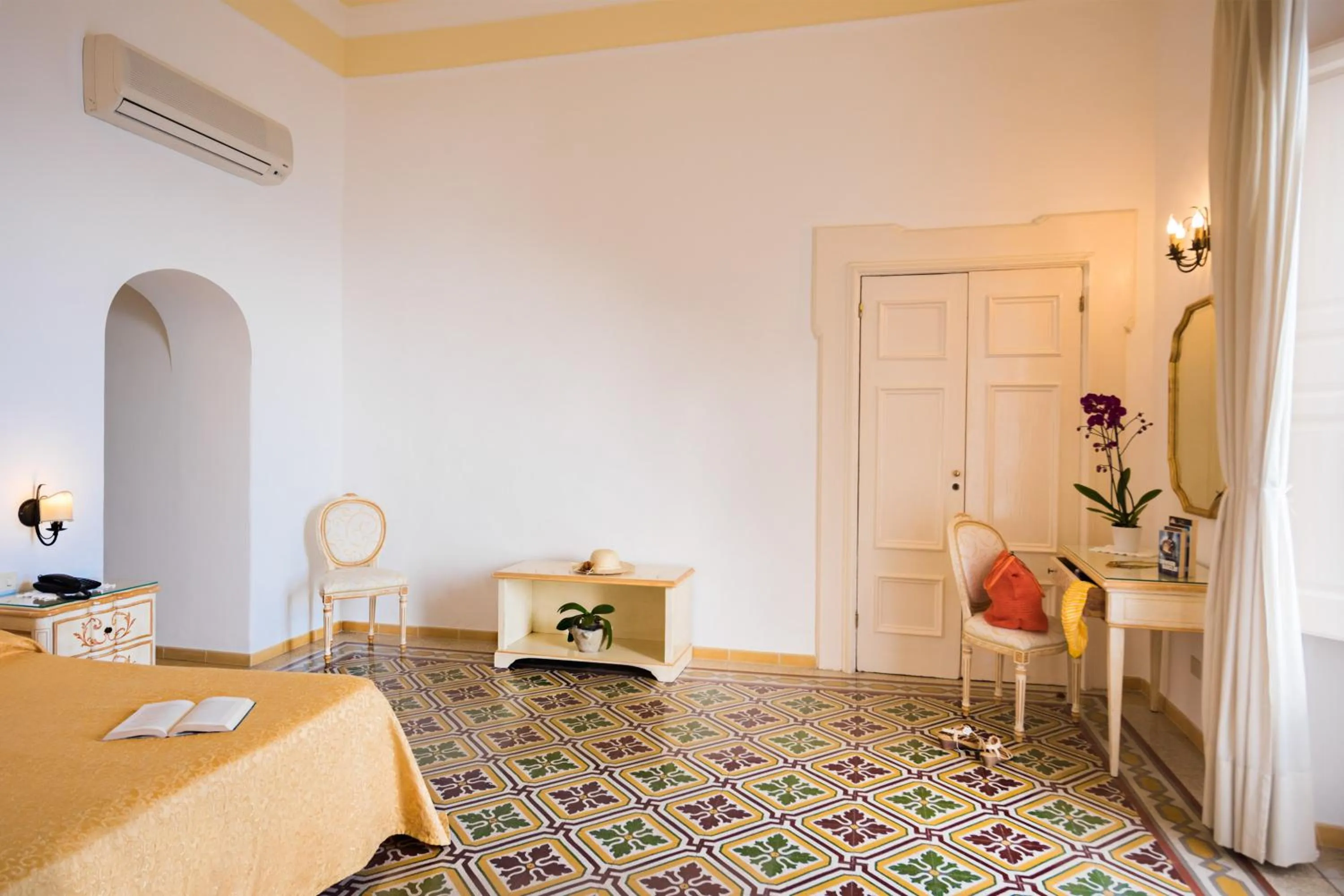 Bedroom in Albergo California