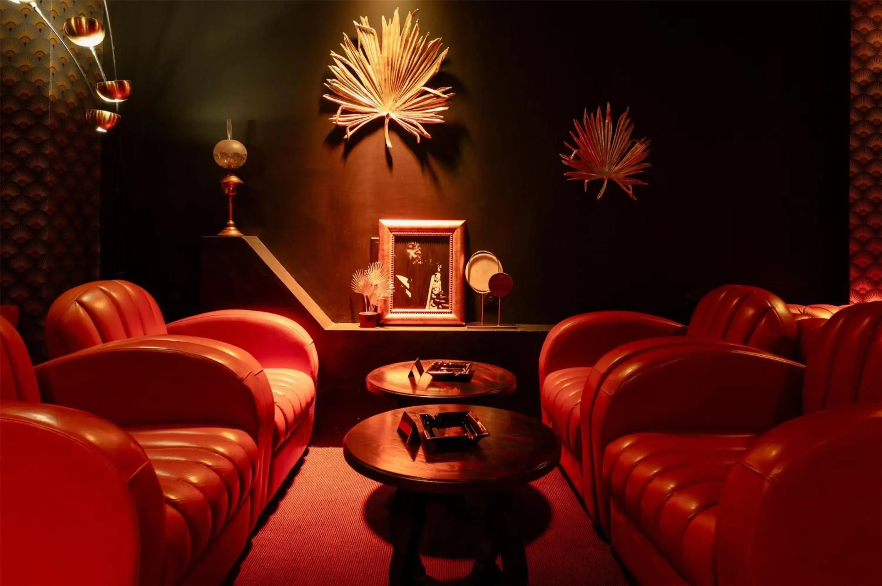 Lounge or bar in Hotel Dali Val d'Europe, Tapestry Collection by Hilton Lounge or bar in Hotel Dali Val d'Europe, Tapestry Collection by Hilton