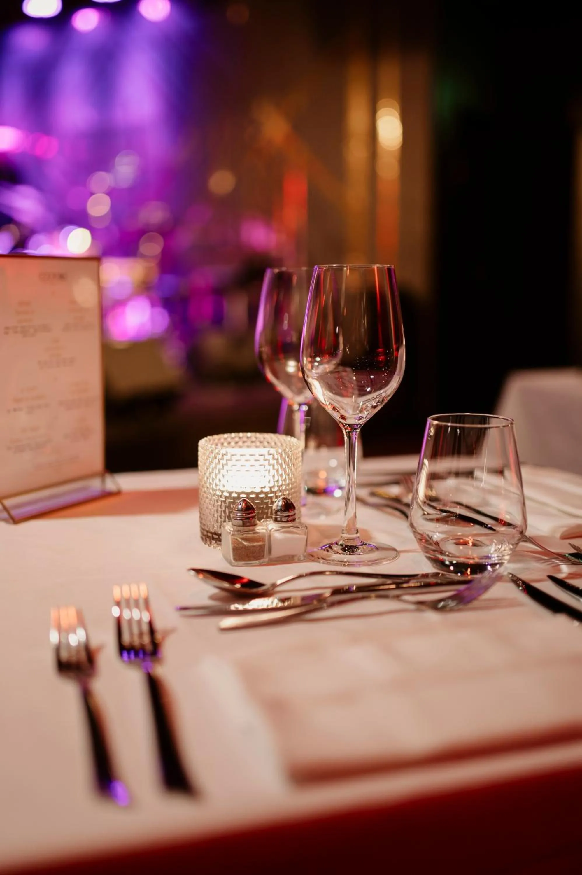 Lounge or bar in Hotel Dali Val d'Europe, Tapestry Collection by Hilton