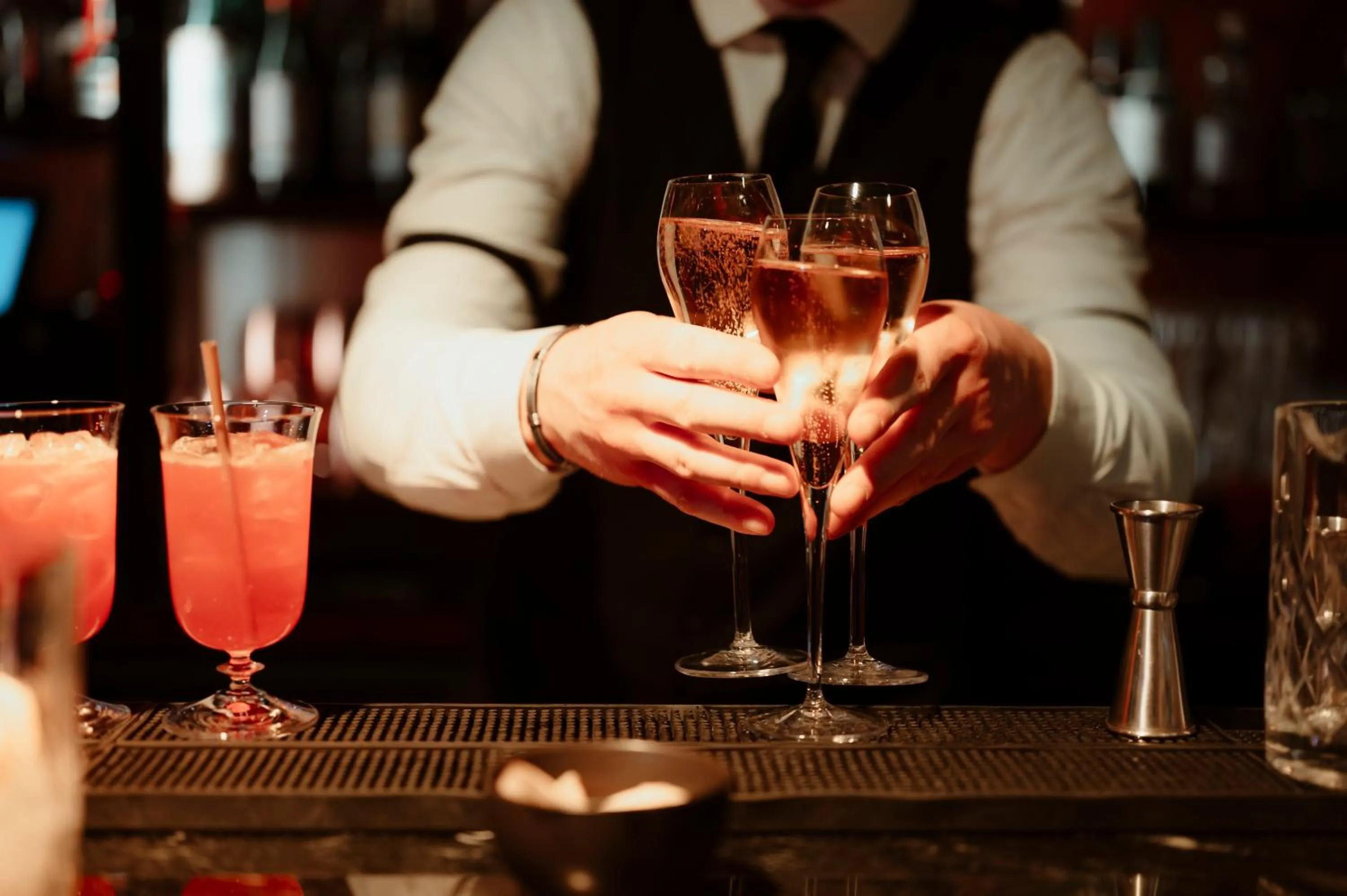 Lounge or bar in Hotel Dali Val d'Europe, Tapestry Collection by Hilton