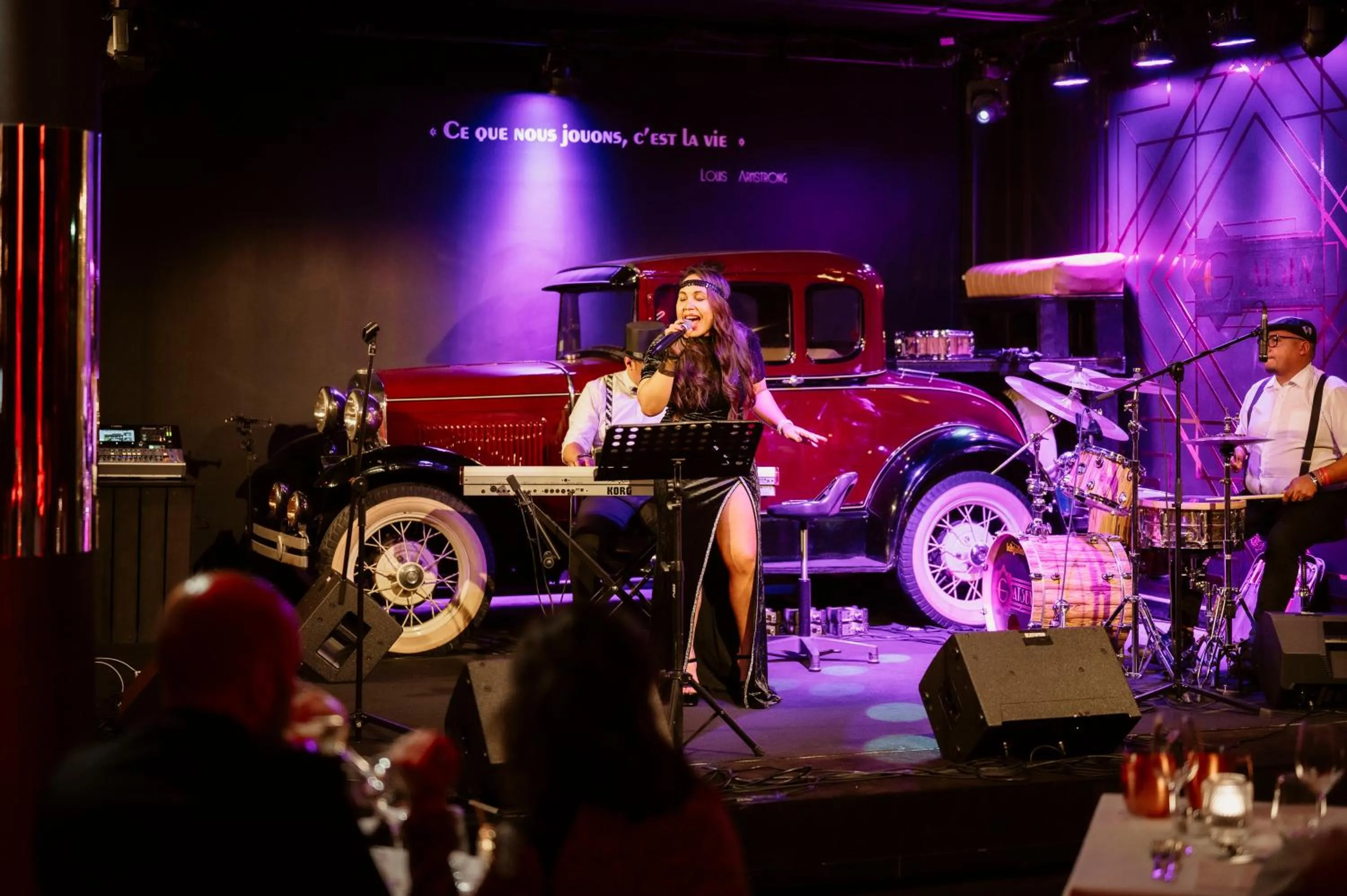 Lounge or bar in Hotel Dali Val d'Europe, Tapestry Collection by Hilton