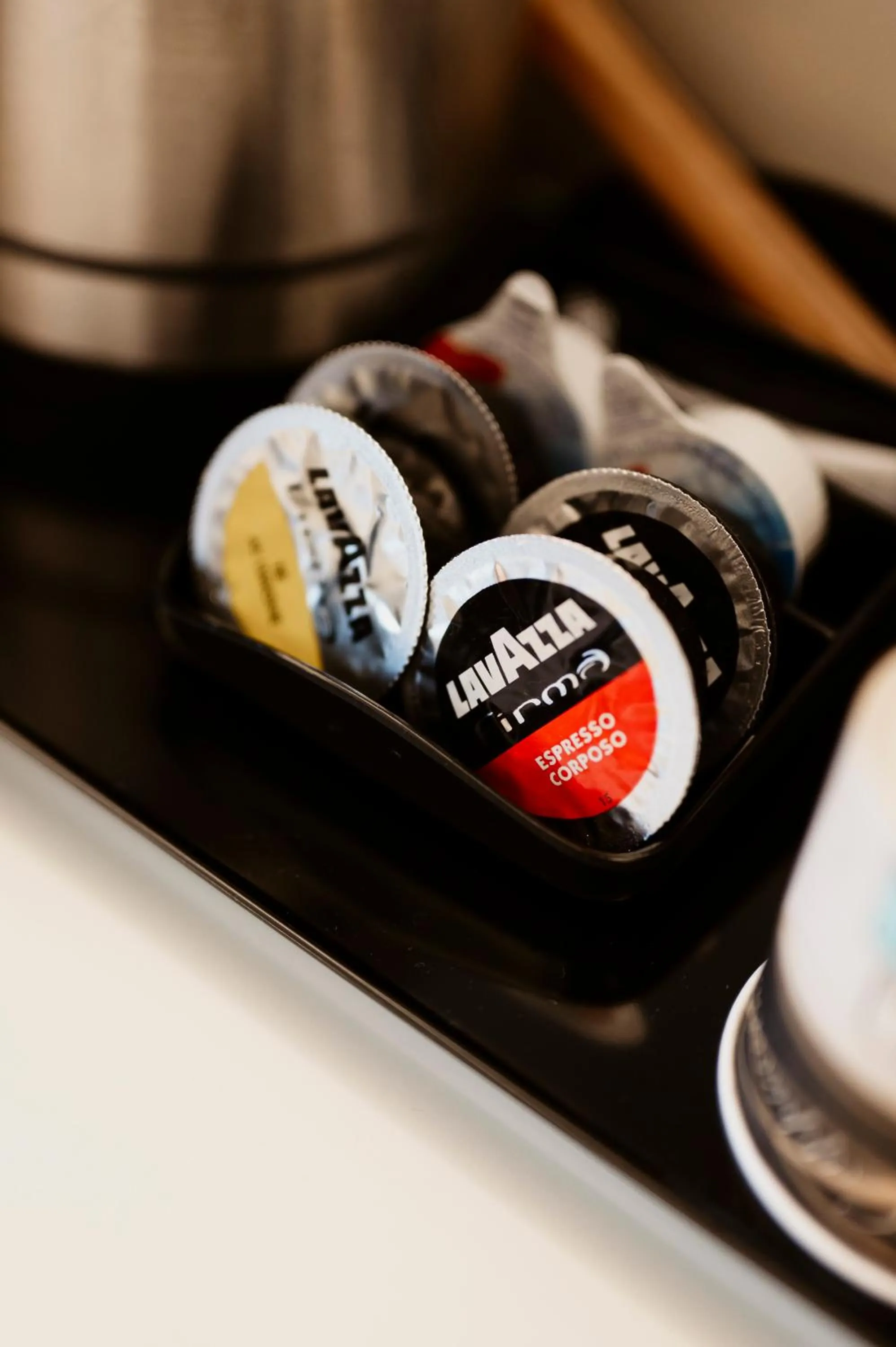 Coffee/tea facilities in Hotel Dali Val d'Europe, Tapestry Collection by Hilton