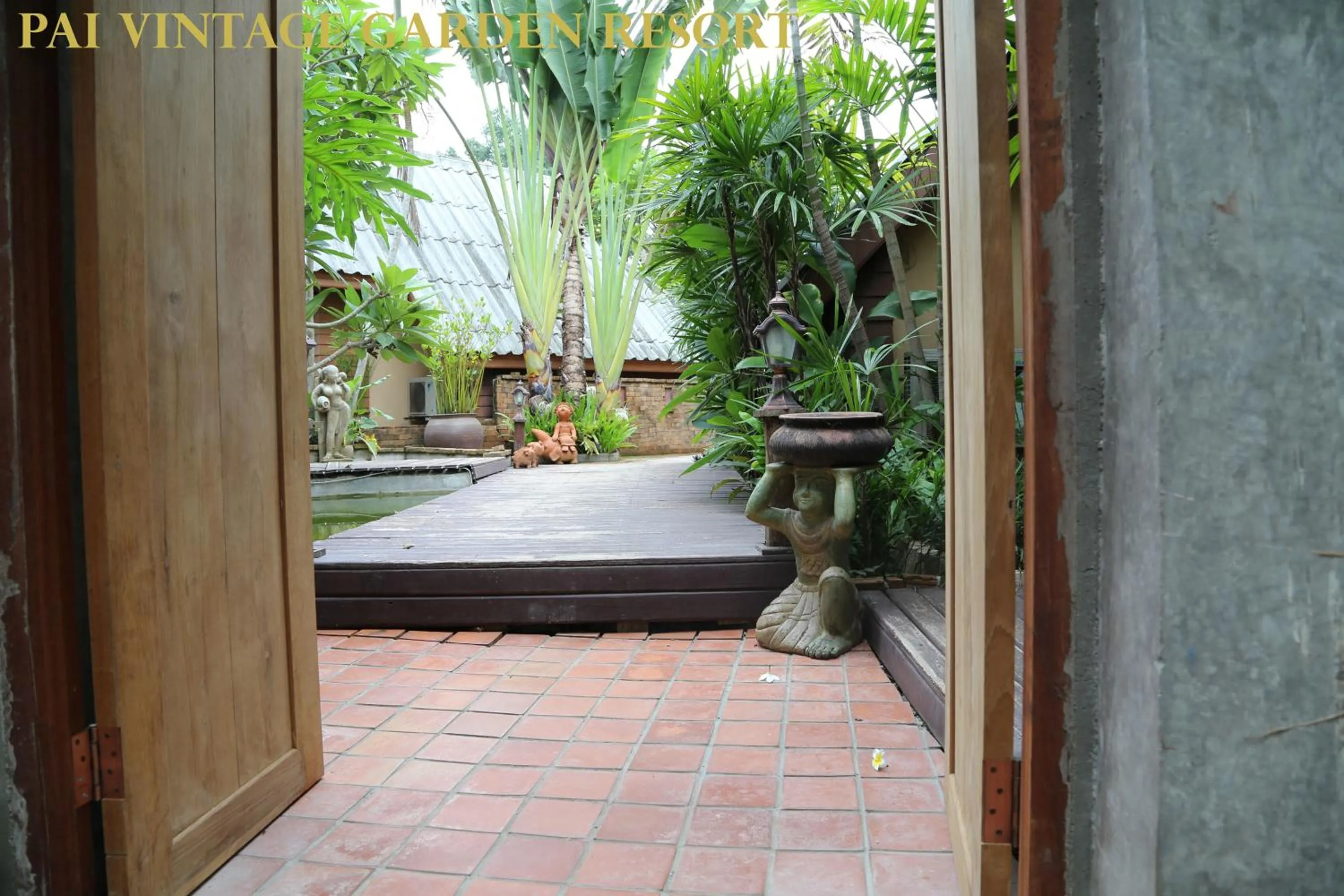 Facade/entrance in Pai Vintage Garden Resort