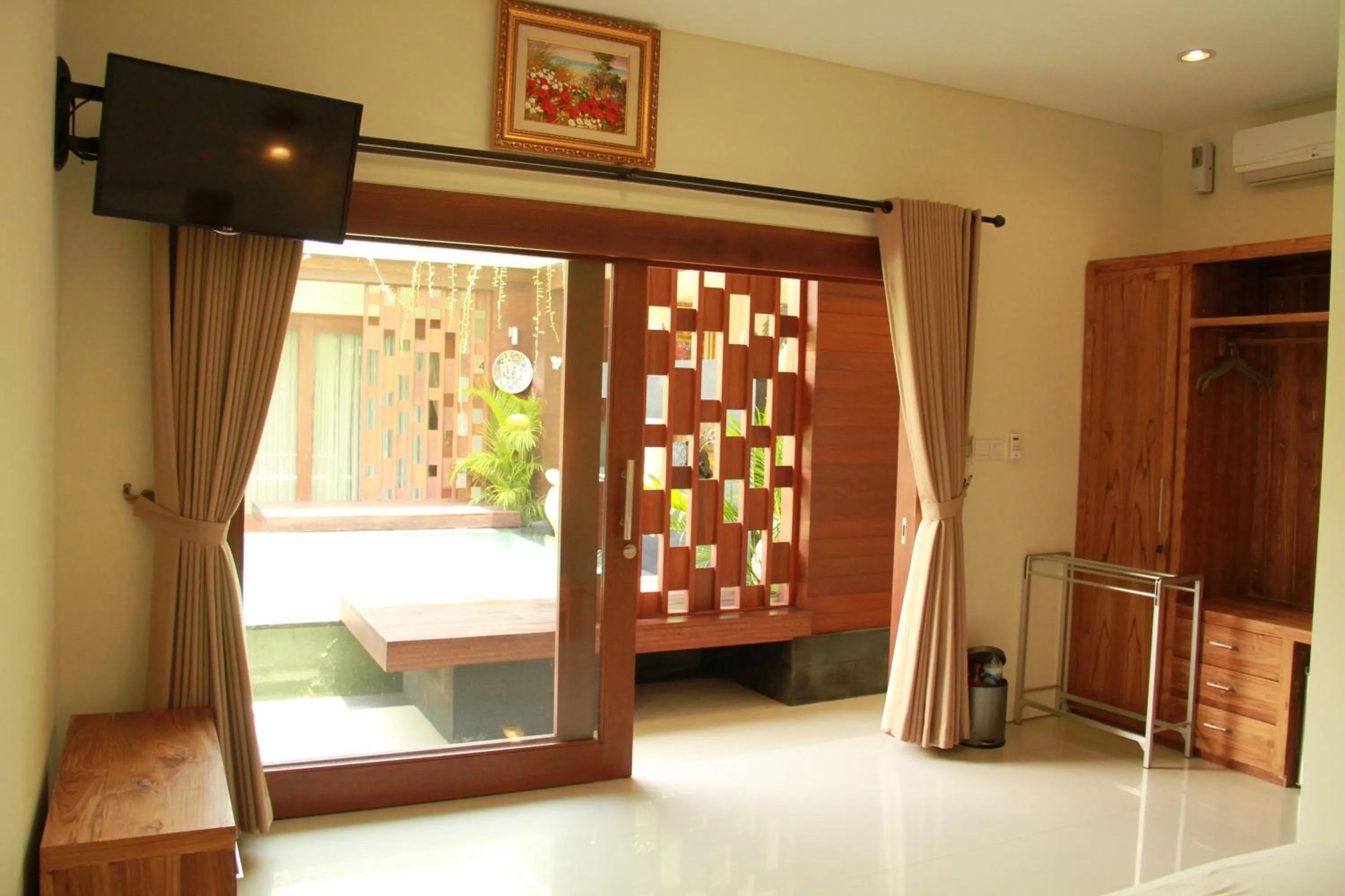 View (from property/room), Bed in Putri Homestay