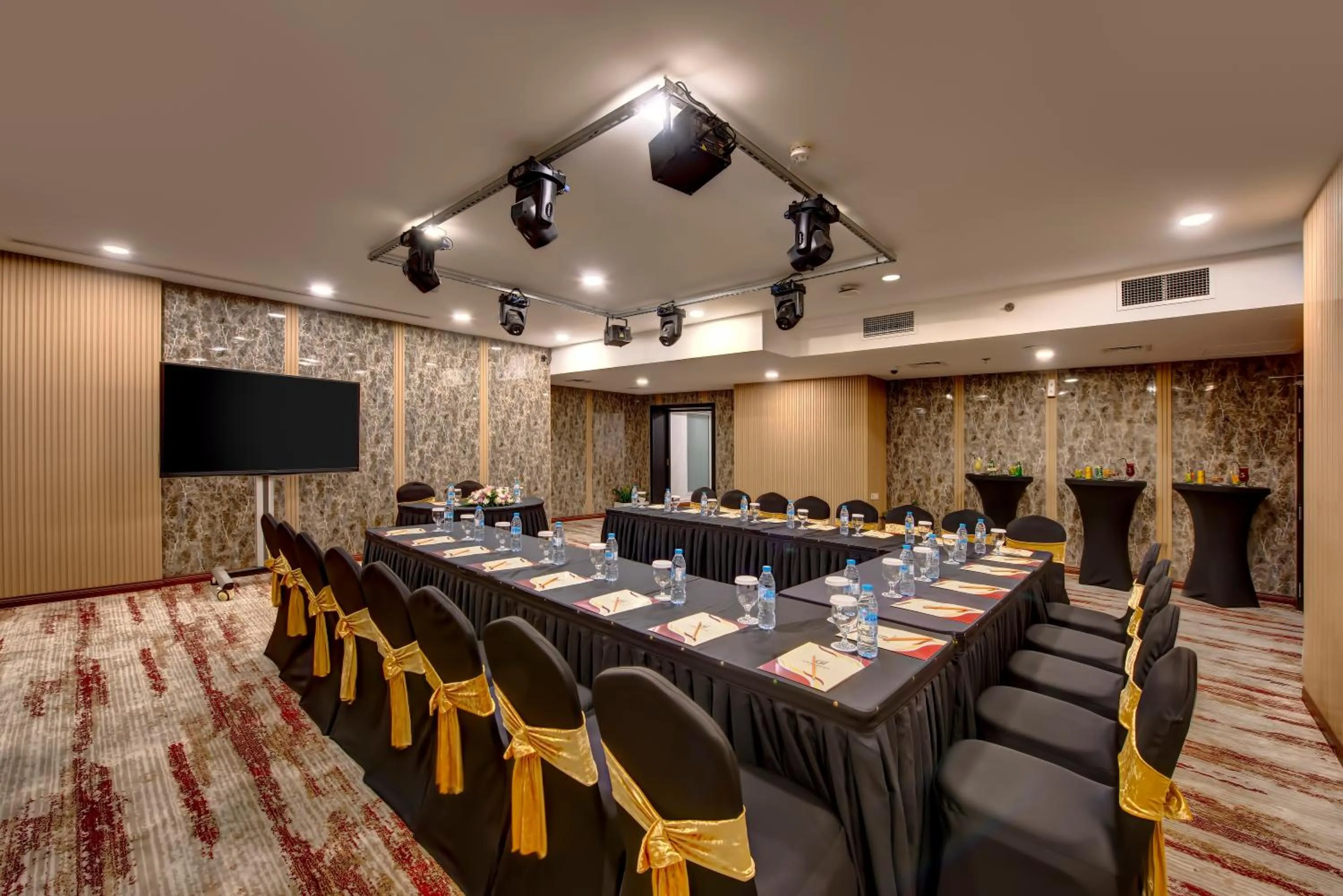 Meeting/conference room in Grandeur Hotel Al Barsha