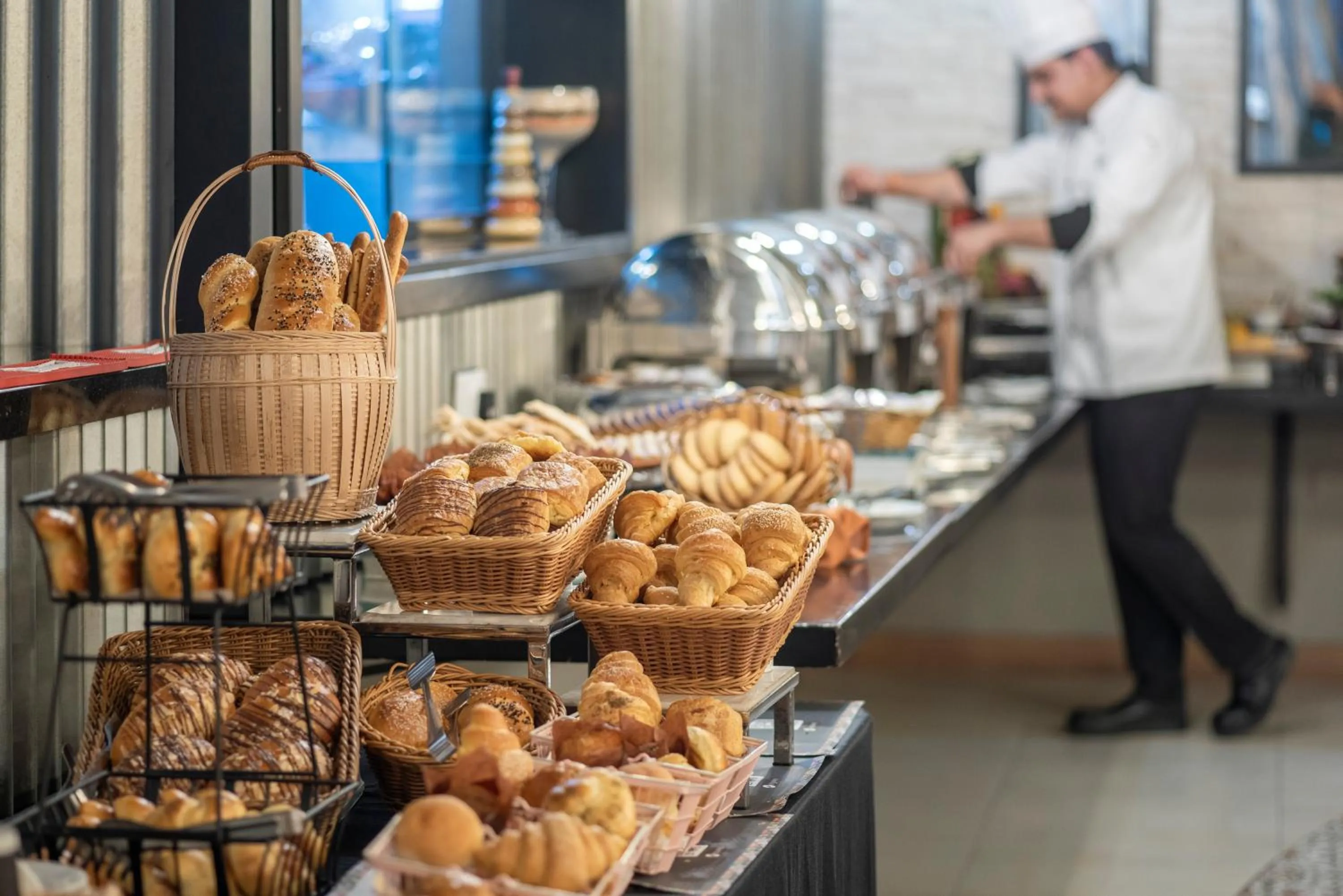 Restaurant/places to eat in Grandeur Hotel Al Barsha