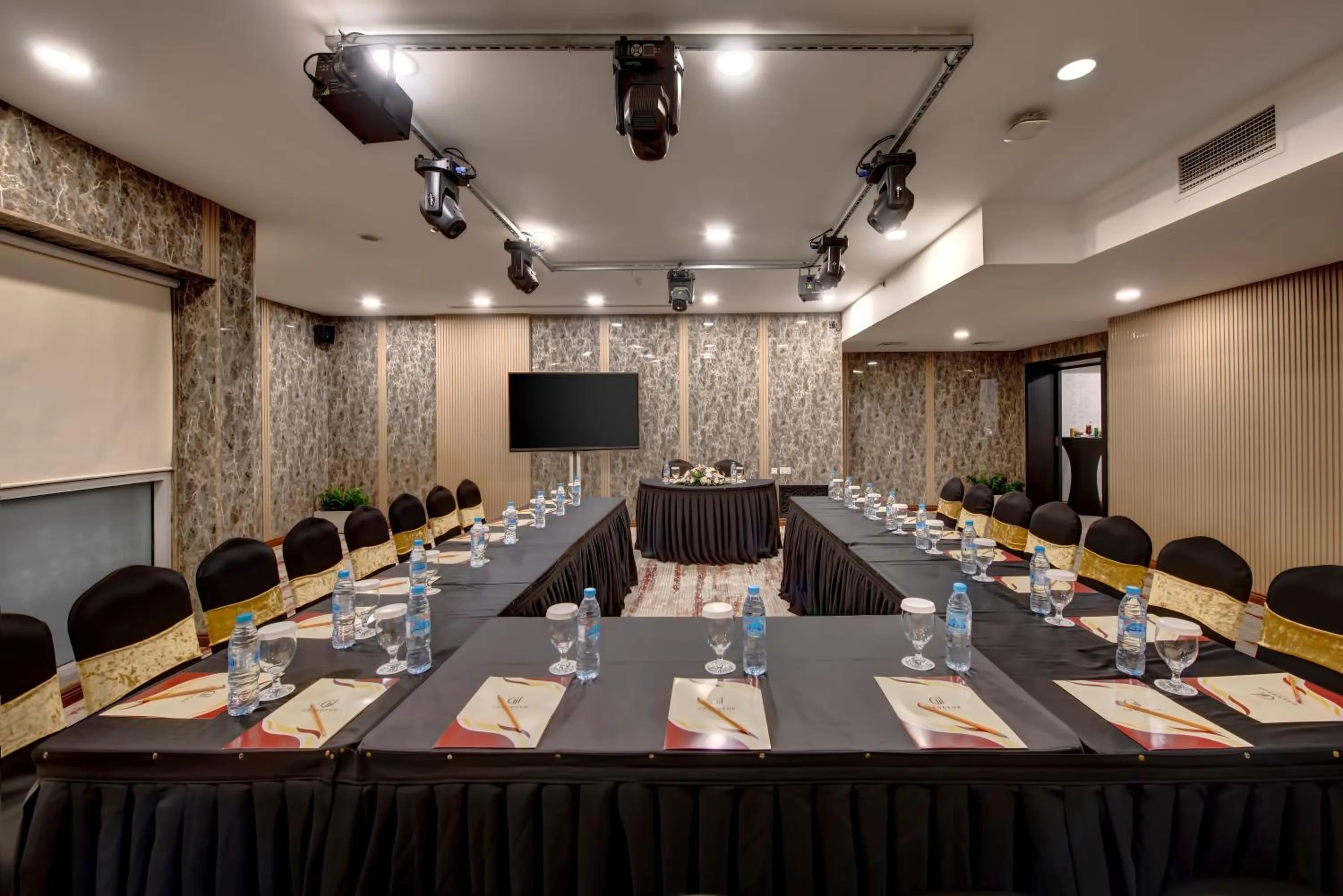 Meeting/conference room in Grandeur Hotel Al Barsha