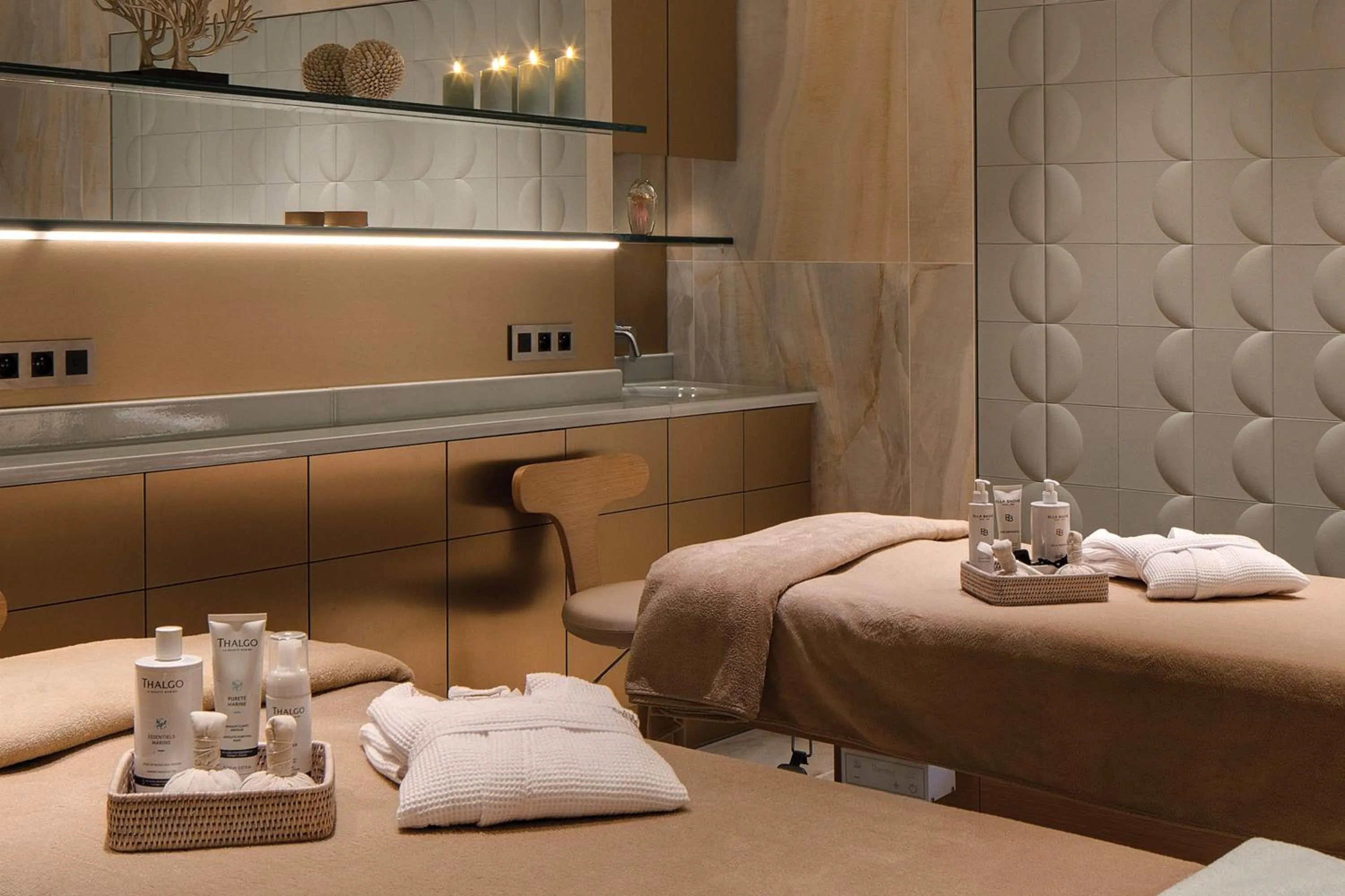 Spa and wellness centre/facilities in La Demeure Montaigne