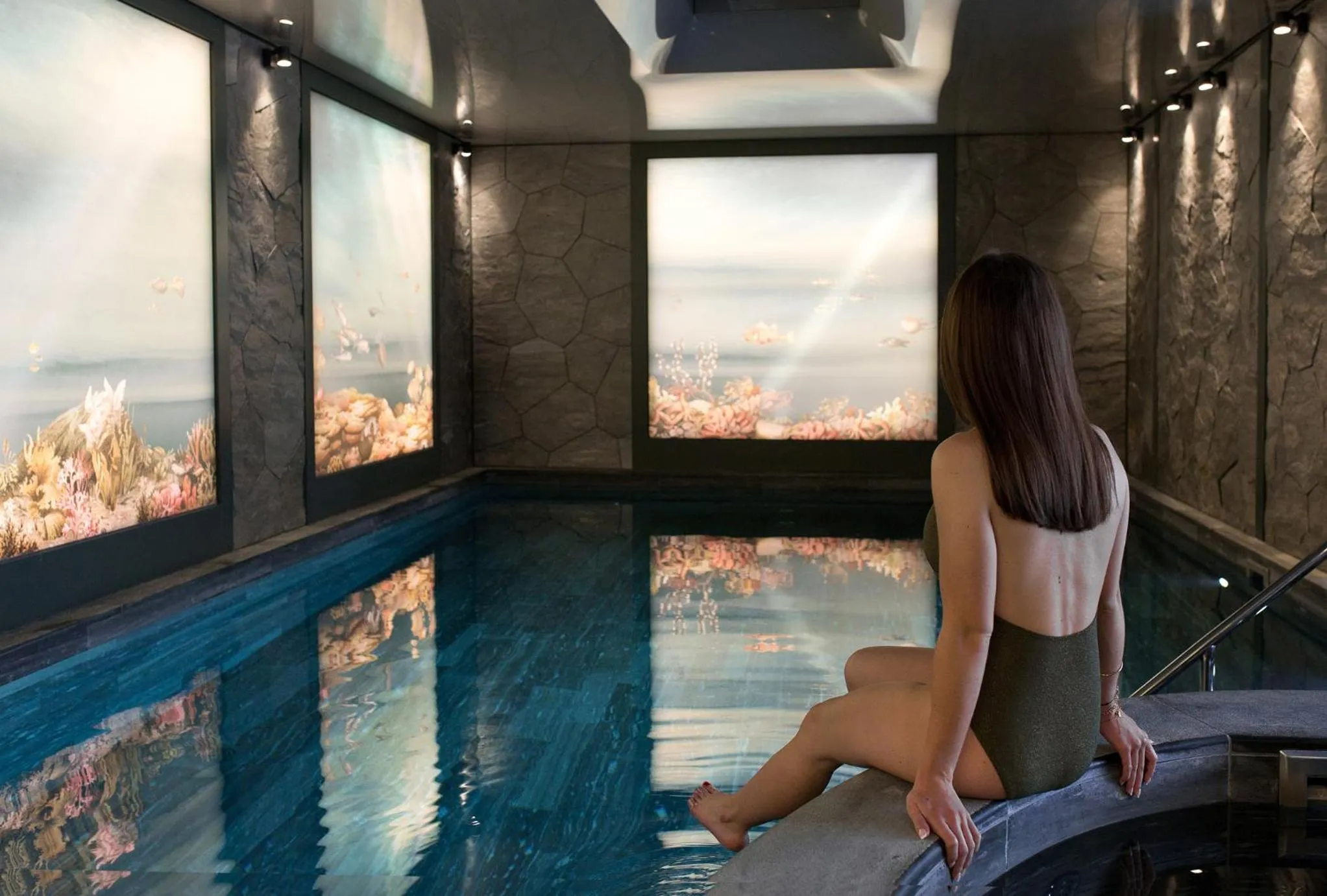 Swimming pool in La Demeure Montaigne