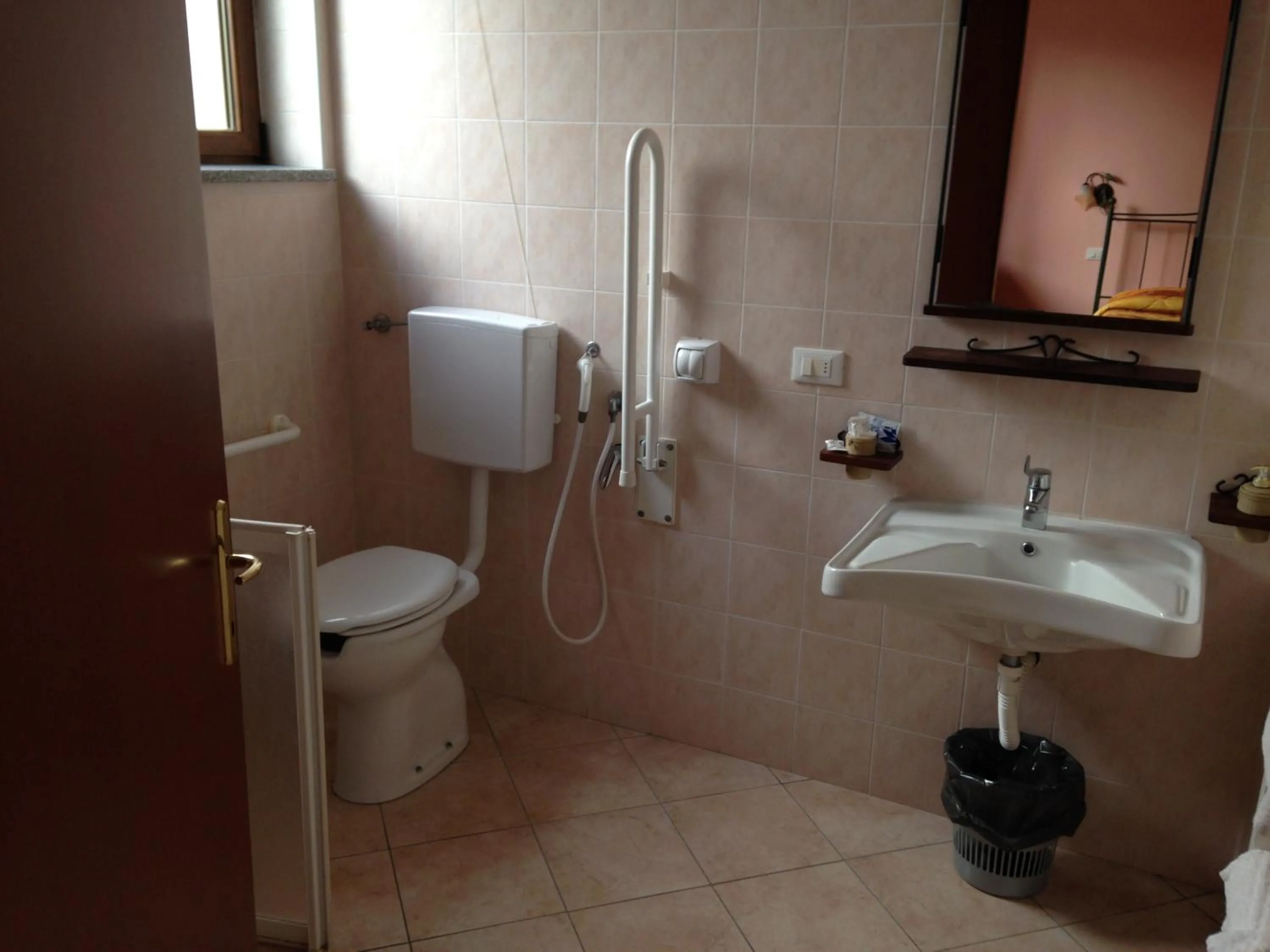 Shower in Albergo Ristorante Pizzeria La Bocca di Bacco