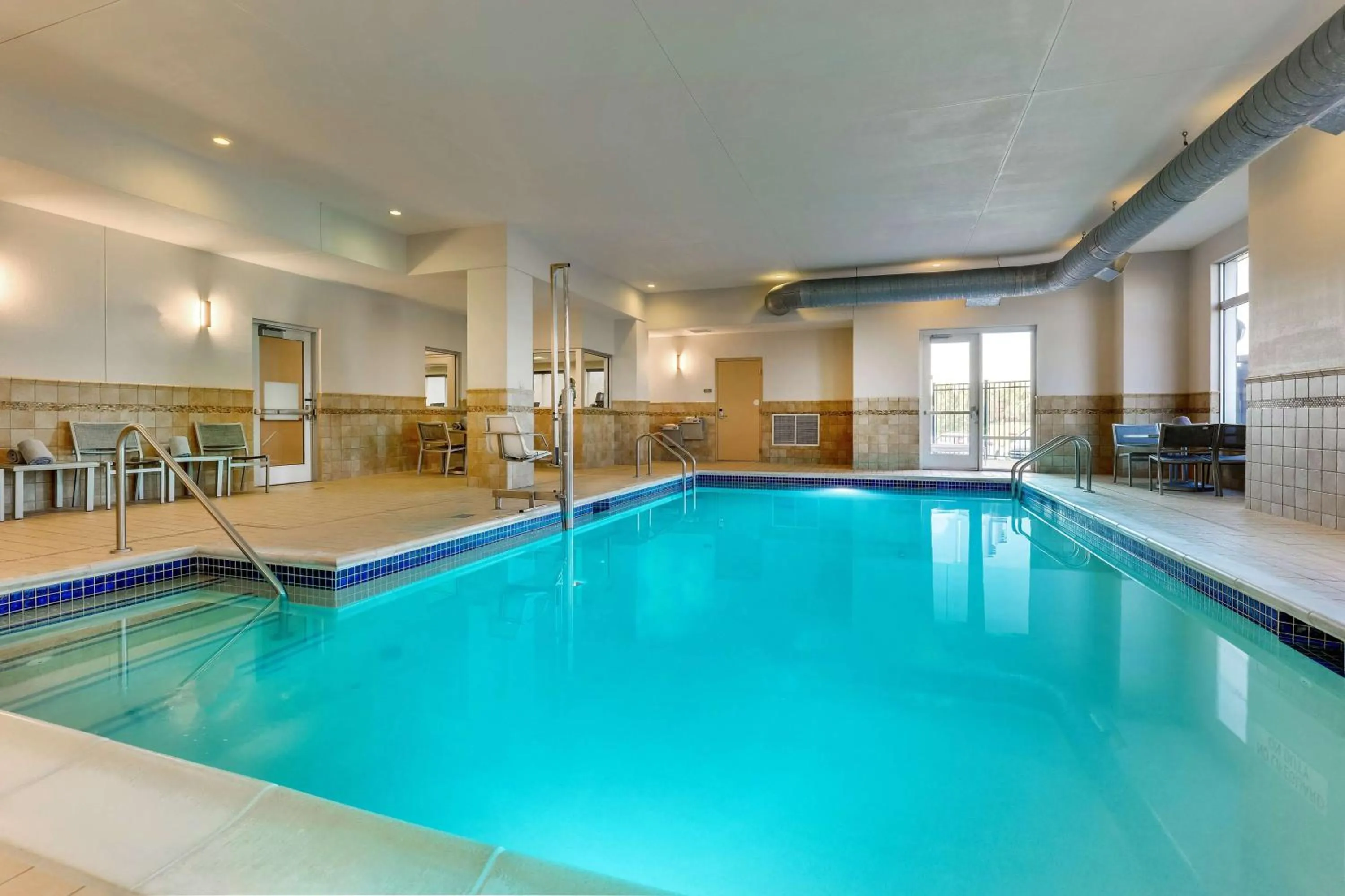 Swimming pool in Hyatt Place St. Louis/Chesterfield