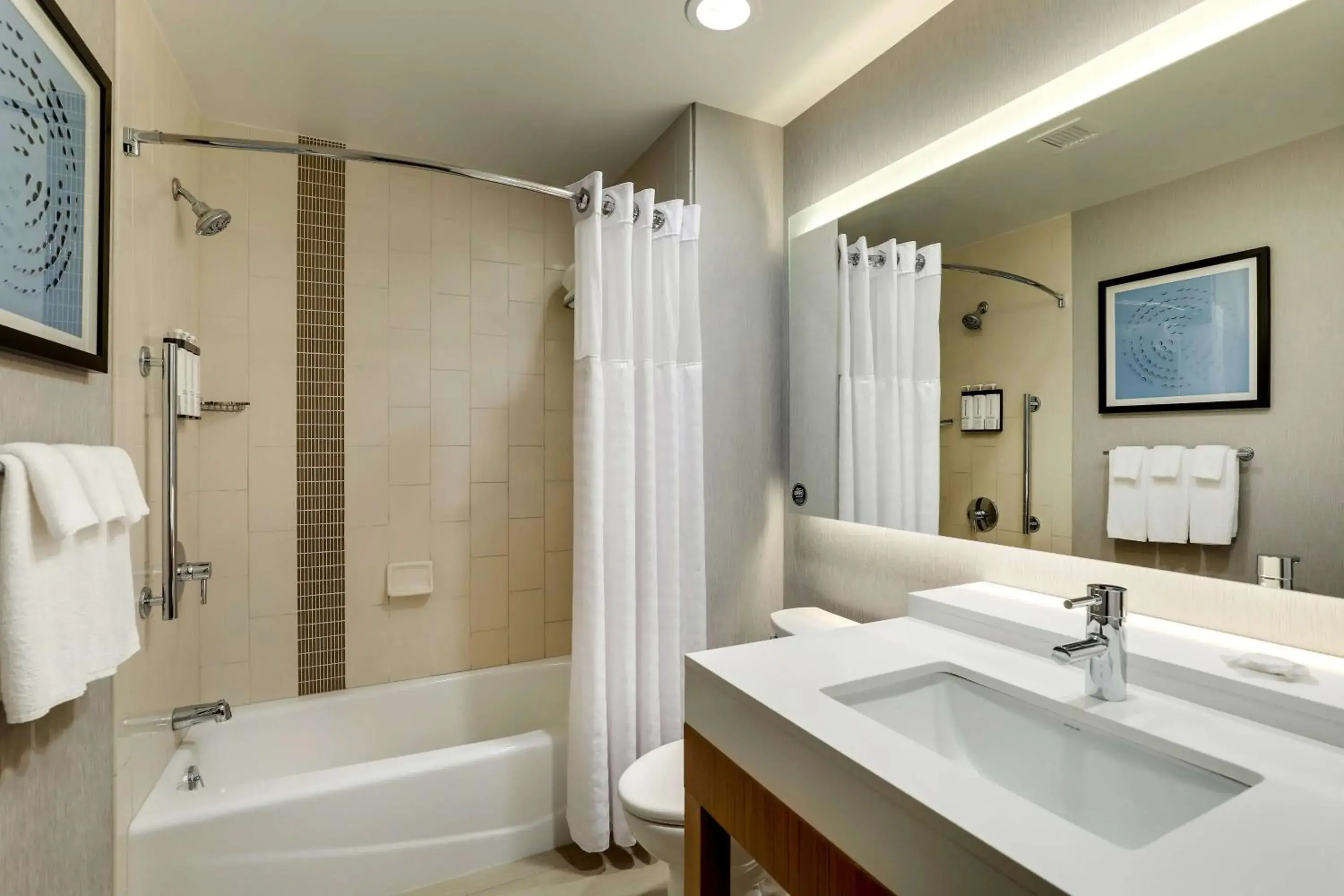 Bathroom in Hyatt Place St. Louis/Chesterfield Bathroom in Hyatt Place St. Louis/Chesterfield