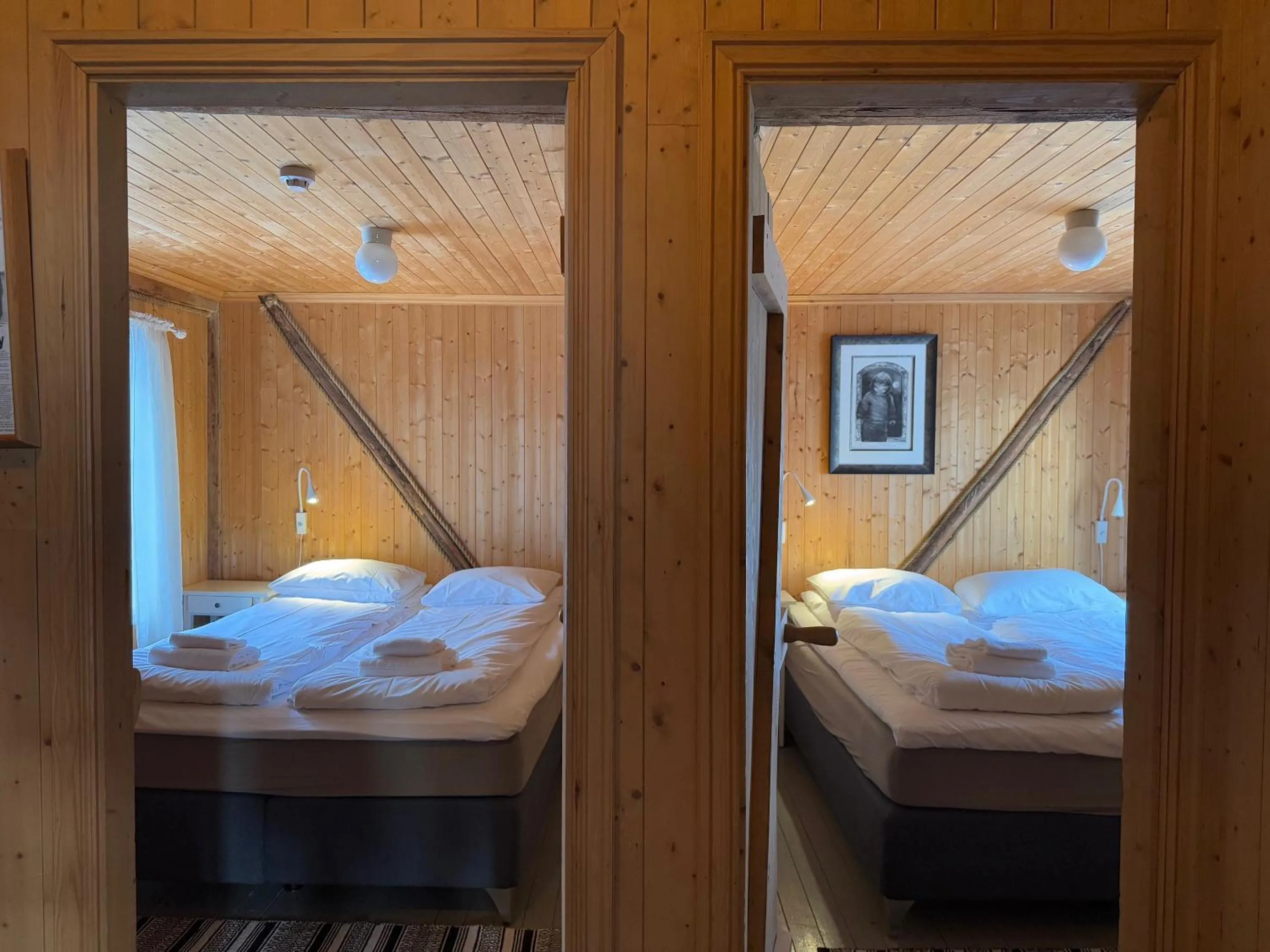 Bedroom, Bed in Sakrisøy Rorbuer