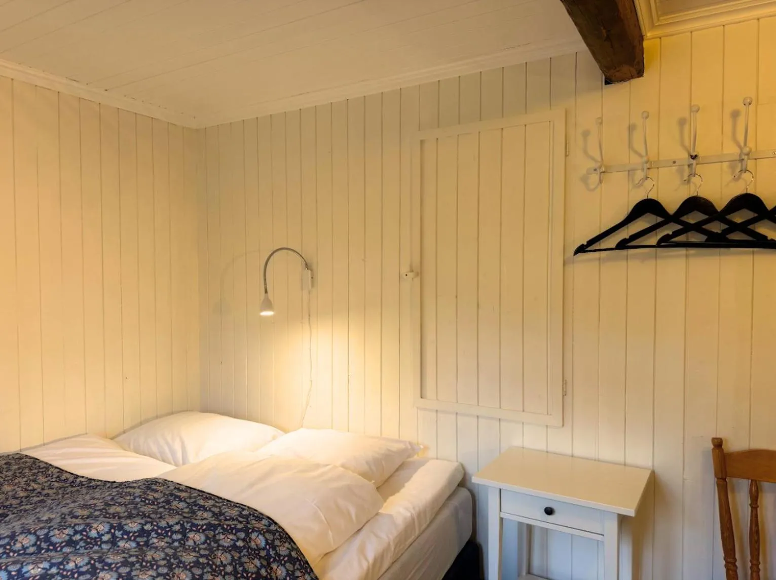 Bedroom, Bed in Sakrisøy Rorbuer