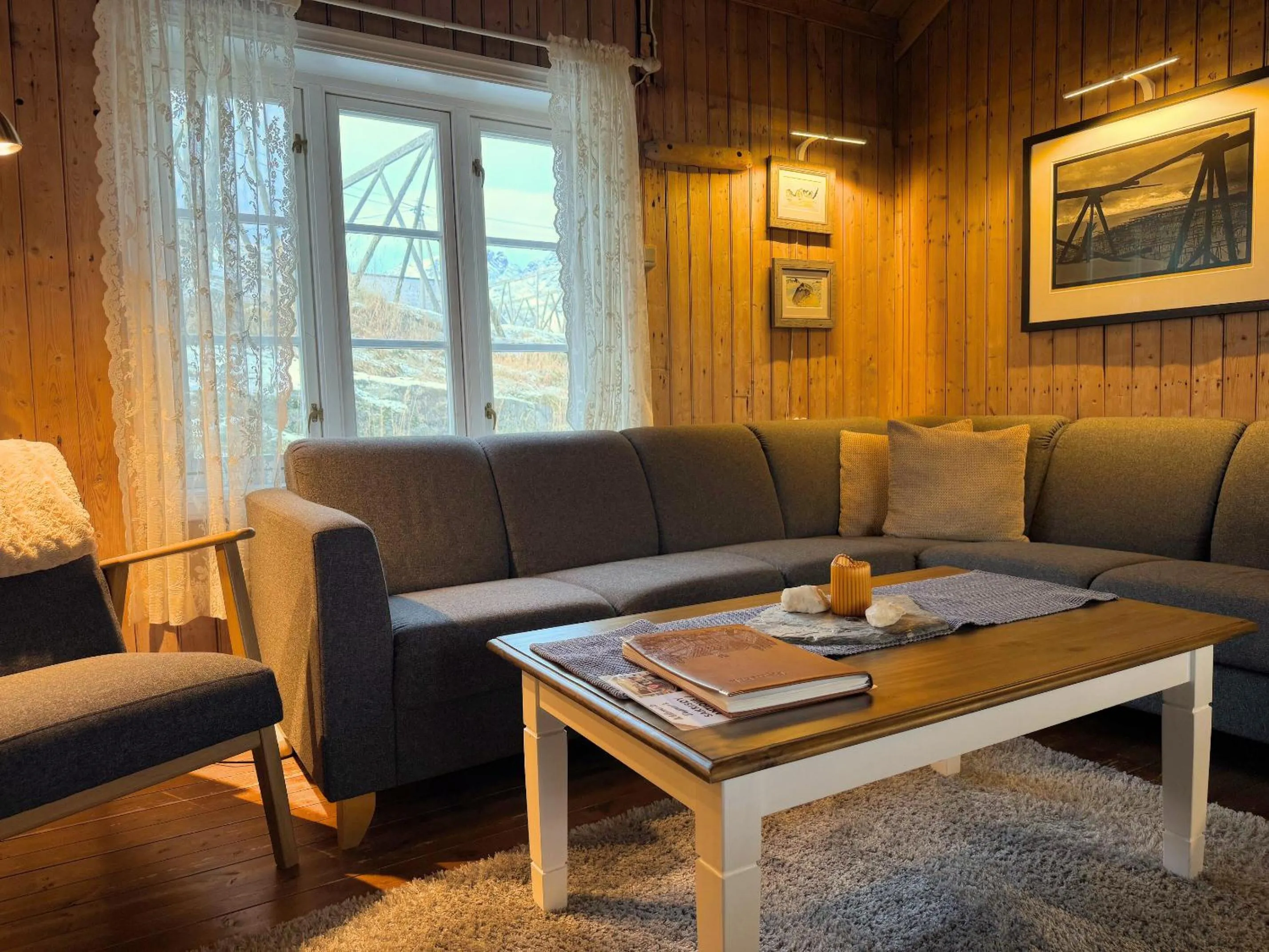 Living room in Sakrisøy Rorbuer