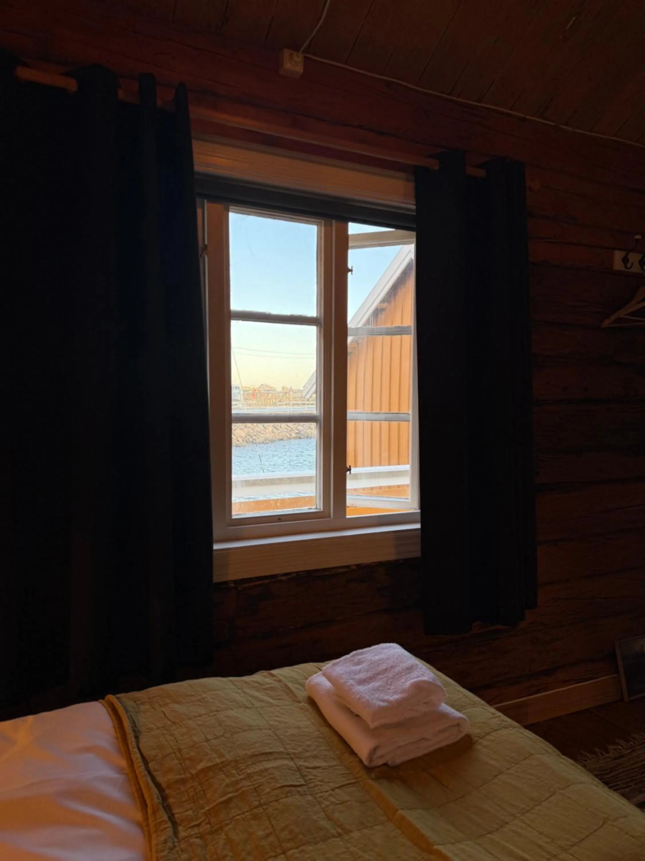 Other, Bed in Sakrisøy Rorbuer