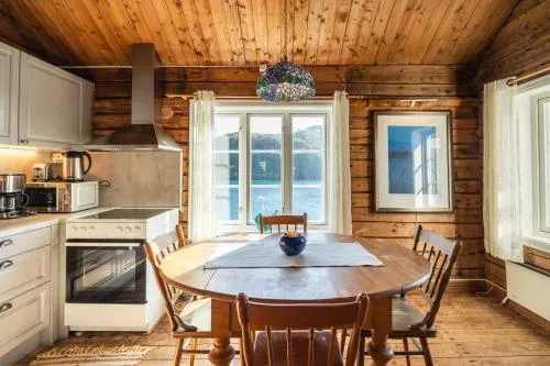 Sakrisøy Rorbuer