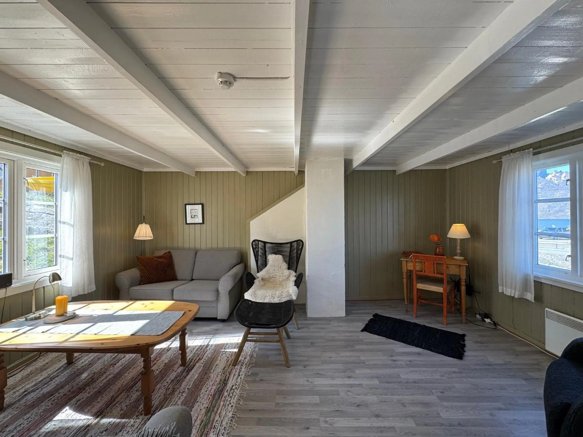 Living room in Sakrisøy Rorbuer