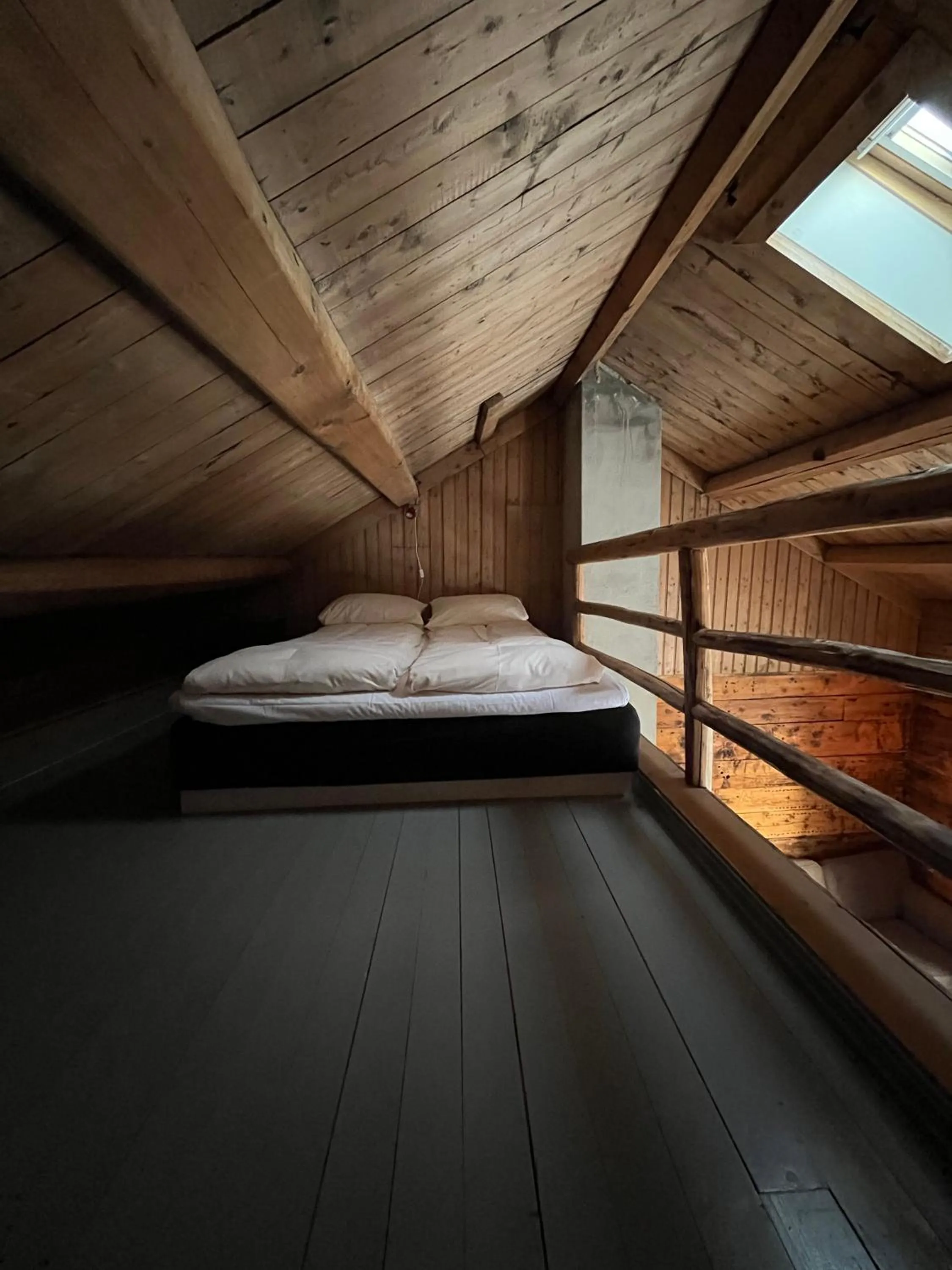 Bed in Sakrisøy Rorbuer