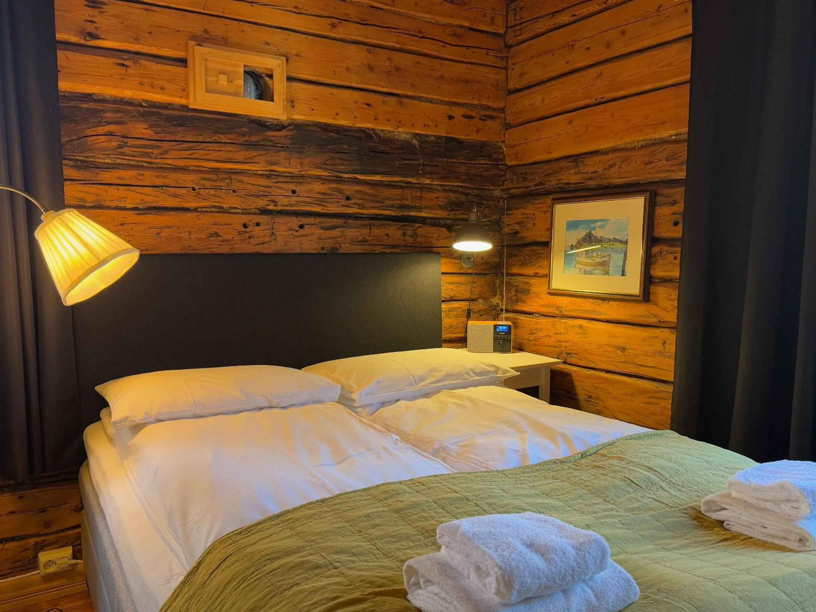 Bed in Sakrisøy Rorbuer