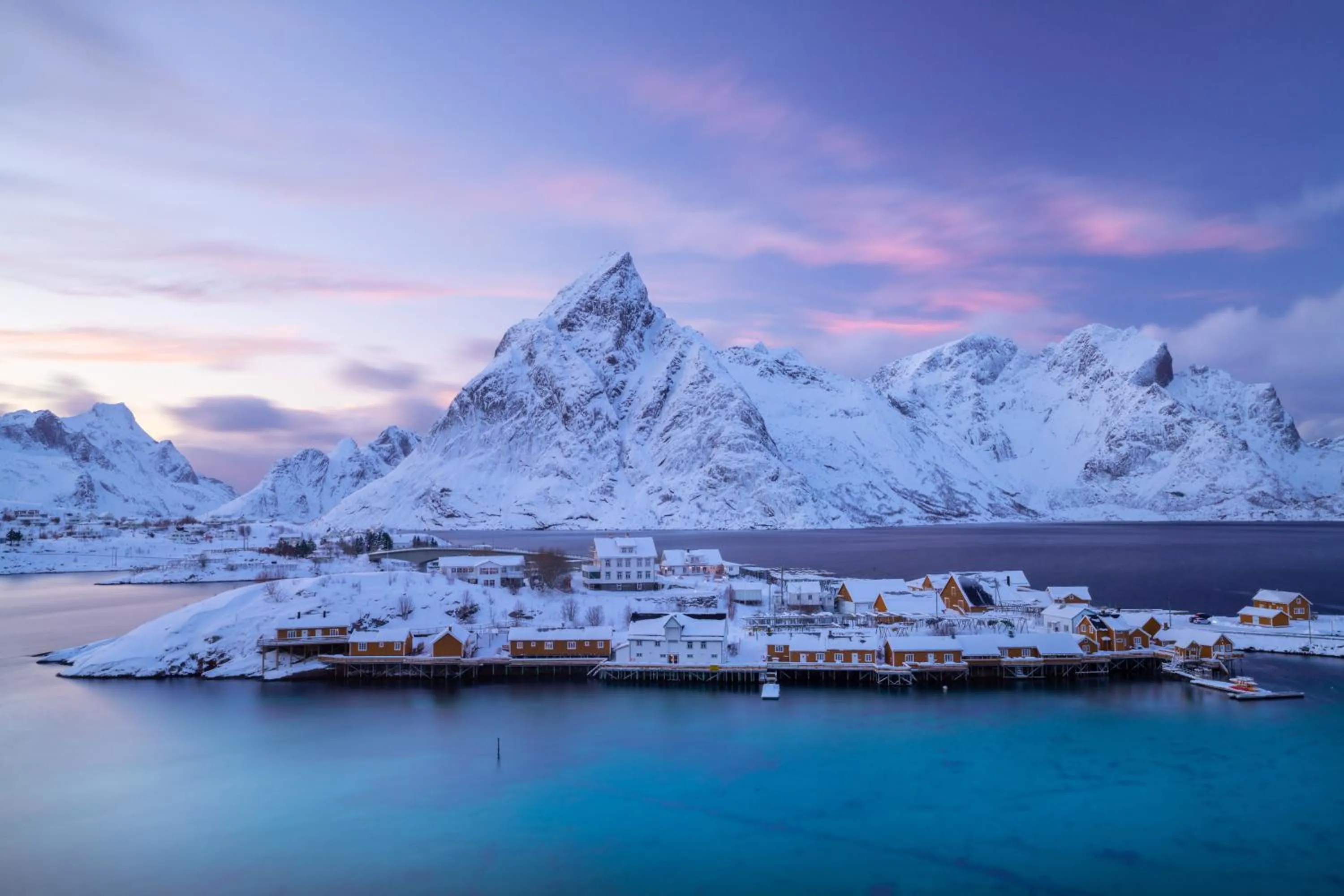 Natural landscape in Sakrisøy Rorbuer