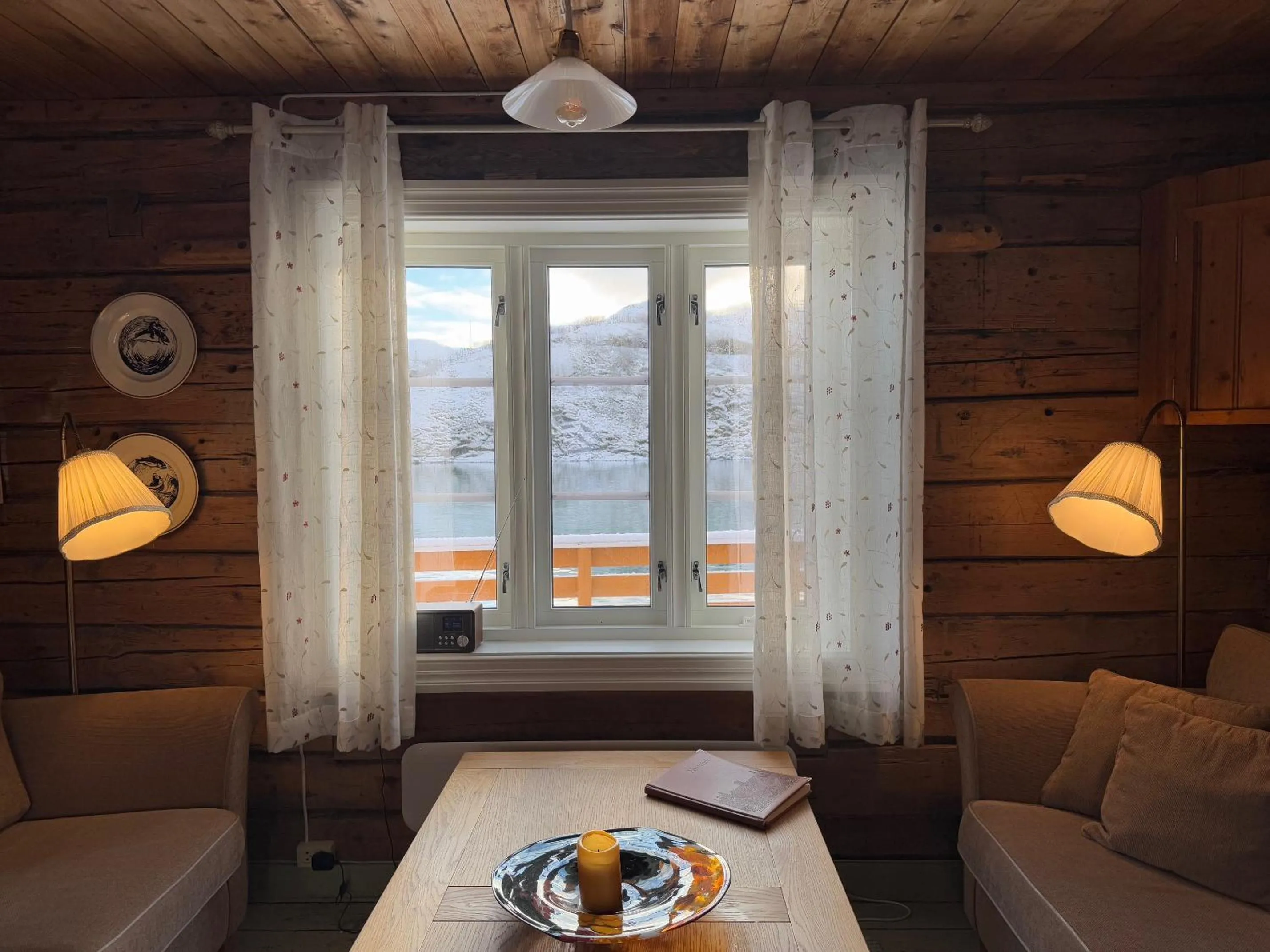 Living room in Sakrisøy Rorbuer