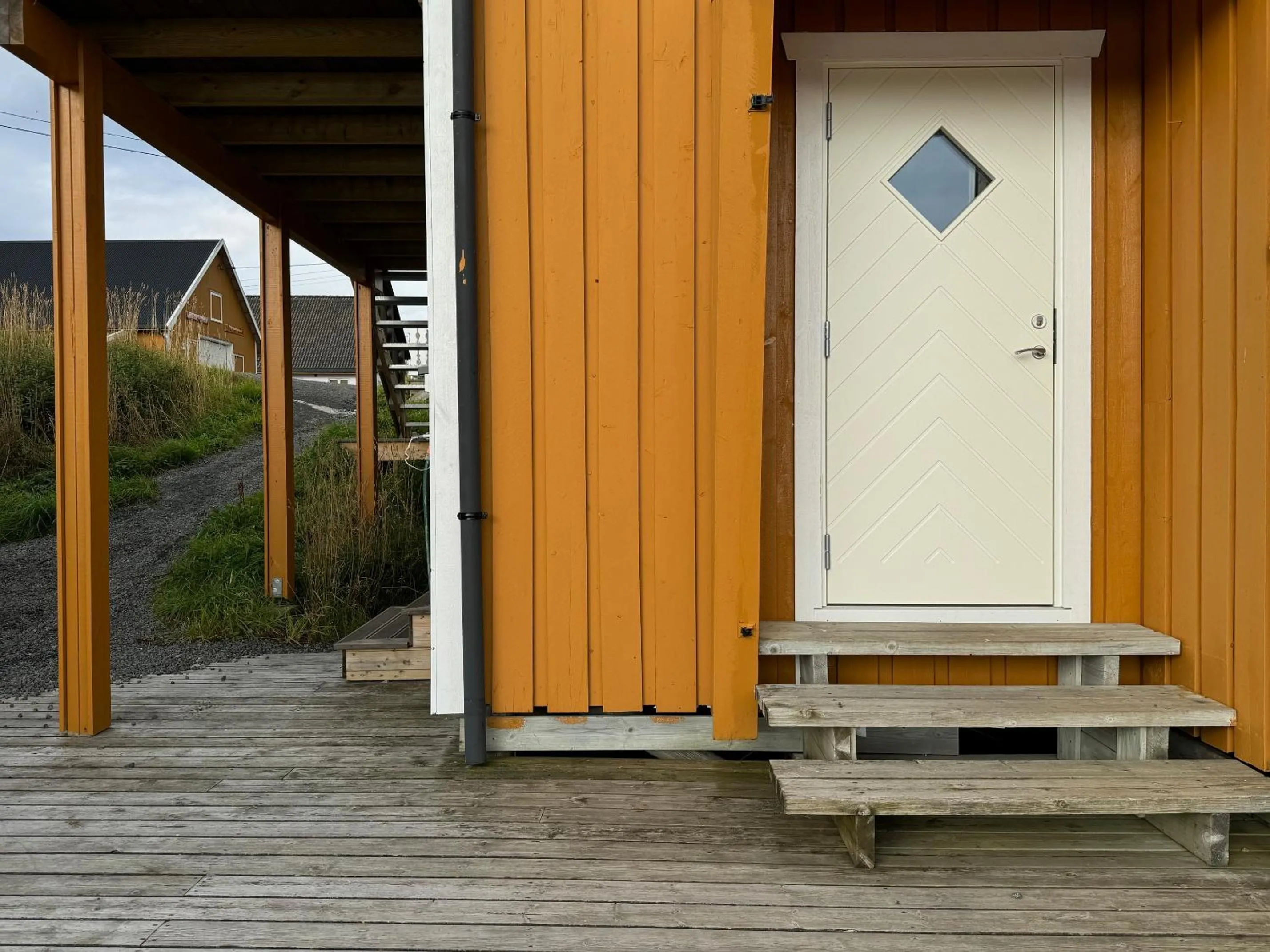 Facade/entrance in Sakrisøy Rorbuer