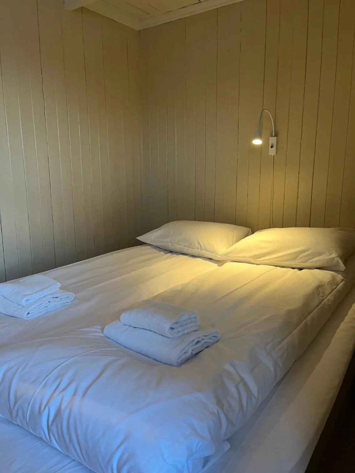 Bed in Sakrisøy Rorbuer