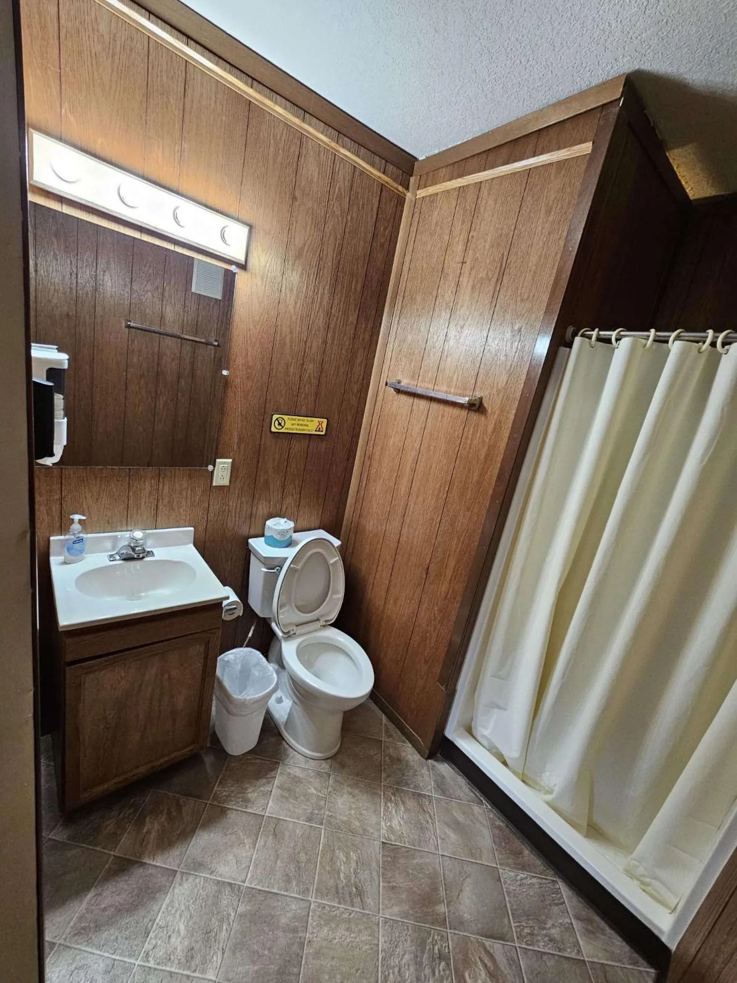 Bathroom in Denali RV Park & Motel