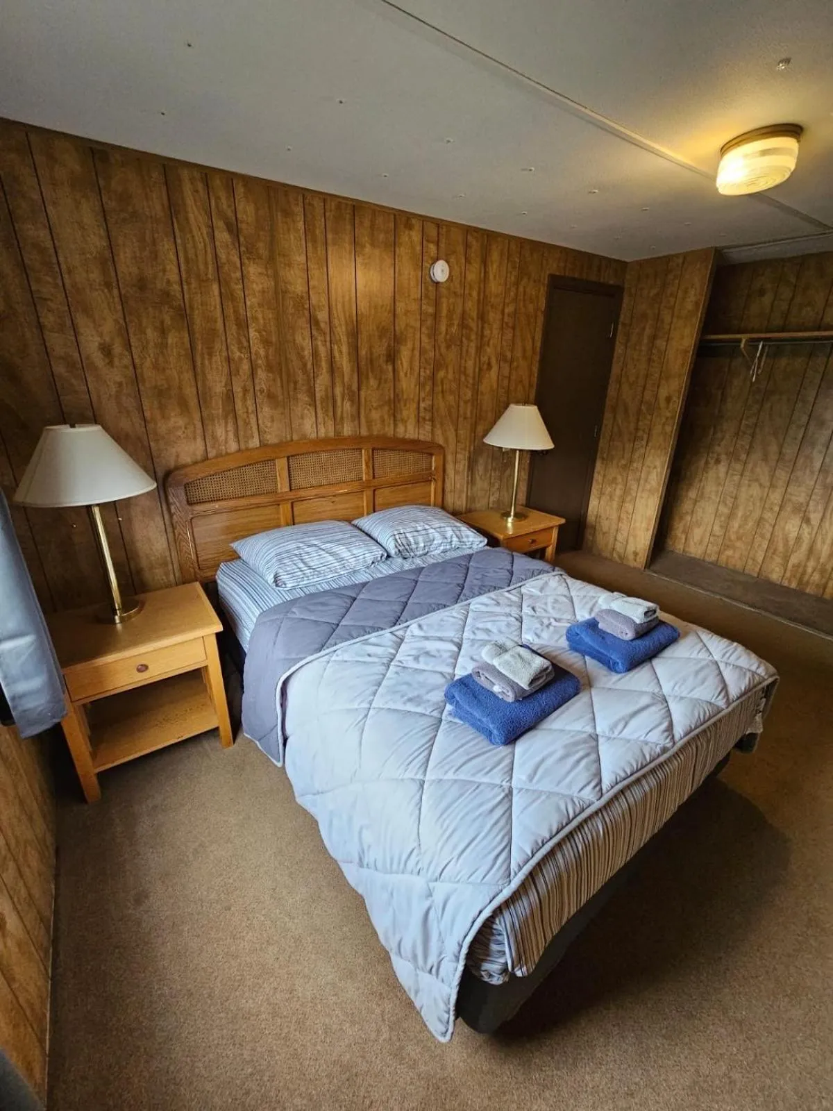 Bedroom in Denali RV Park & Motel
