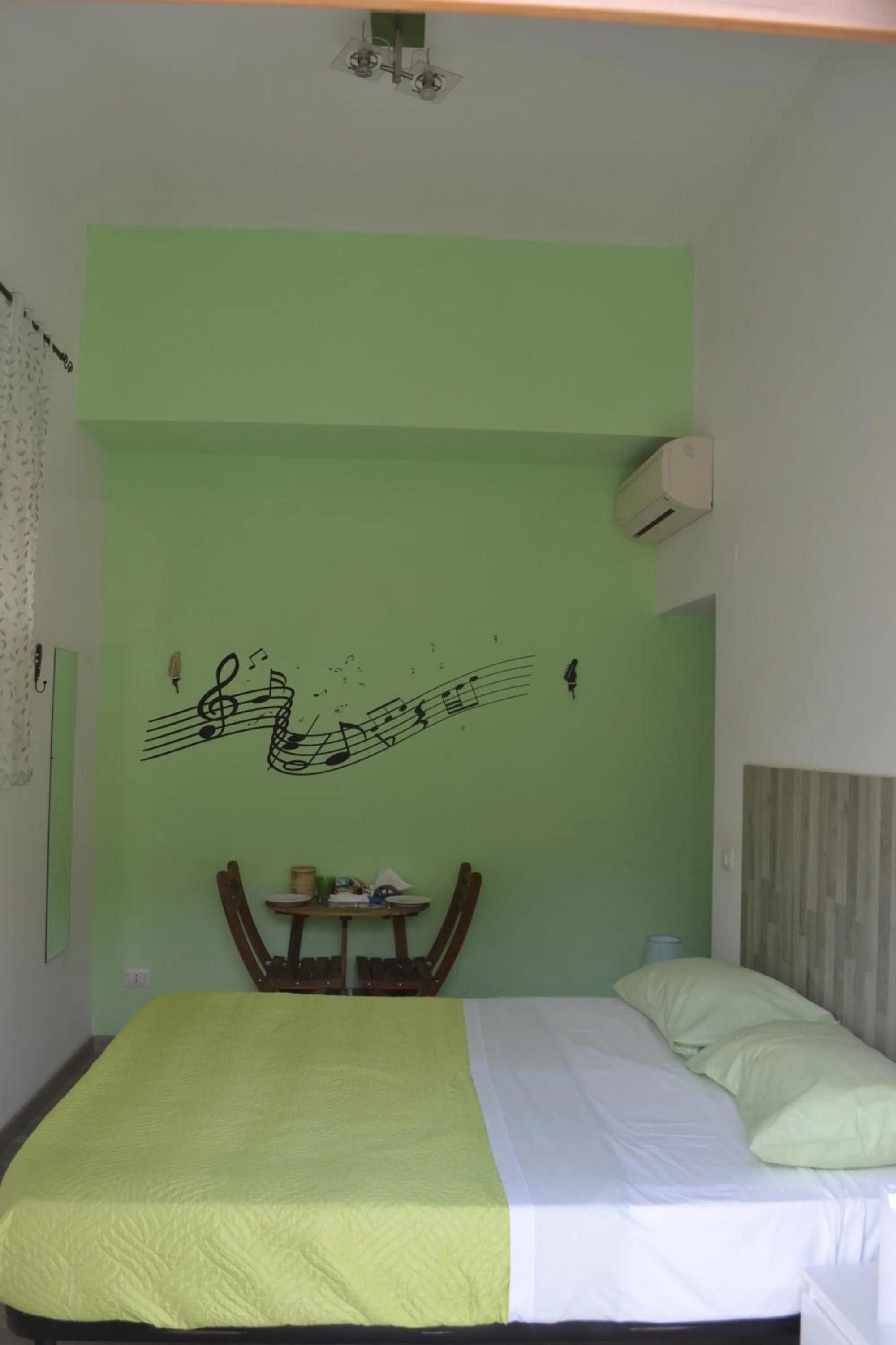 Bed in Sorrento Experience