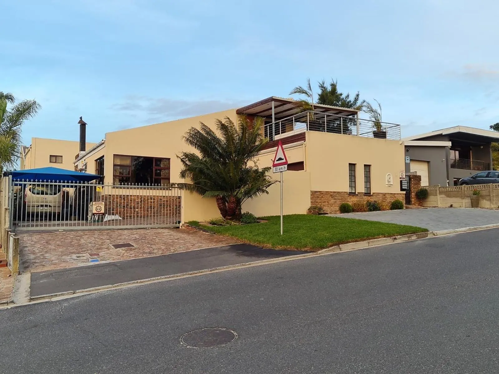 Property building in Walters Lane Comfort Apartment 2 - No Loadshedding