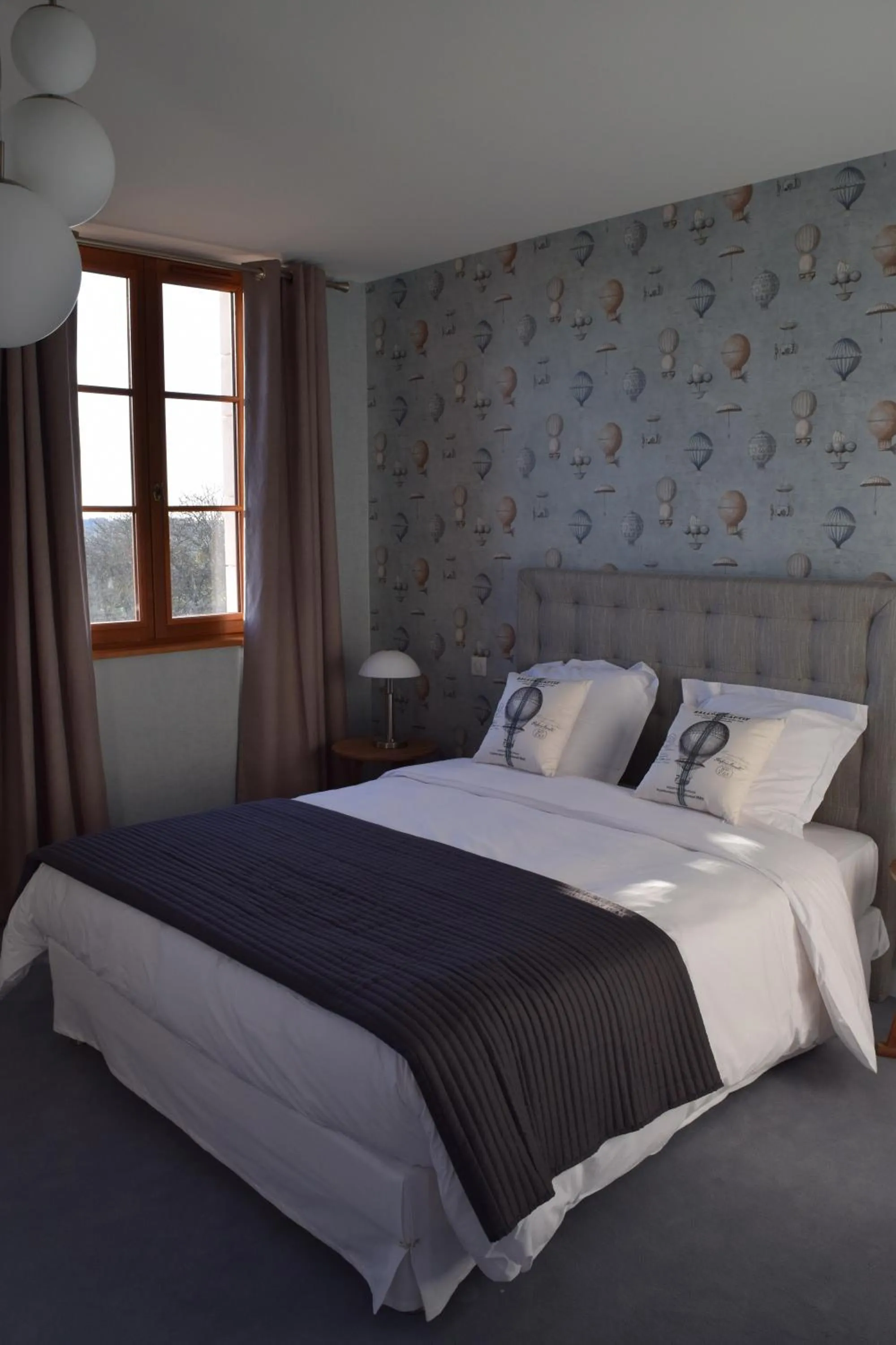 Queen Room - single occupancy in Hotel La Croix De Vernuche