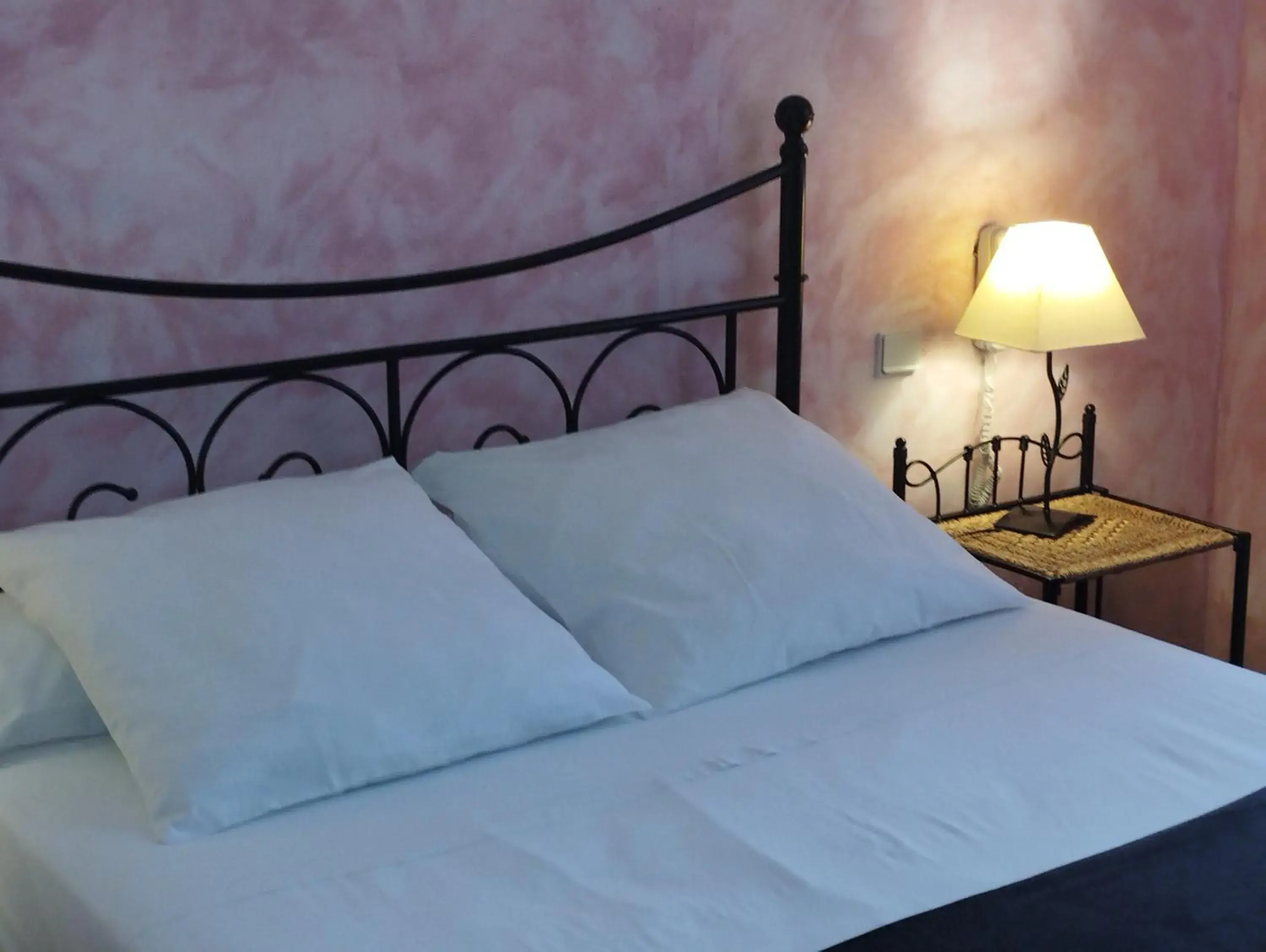 Bed in Logis Hotel Restaurant L'Esquielle Bed in Logis Hotel Restaurant L'Esquielle