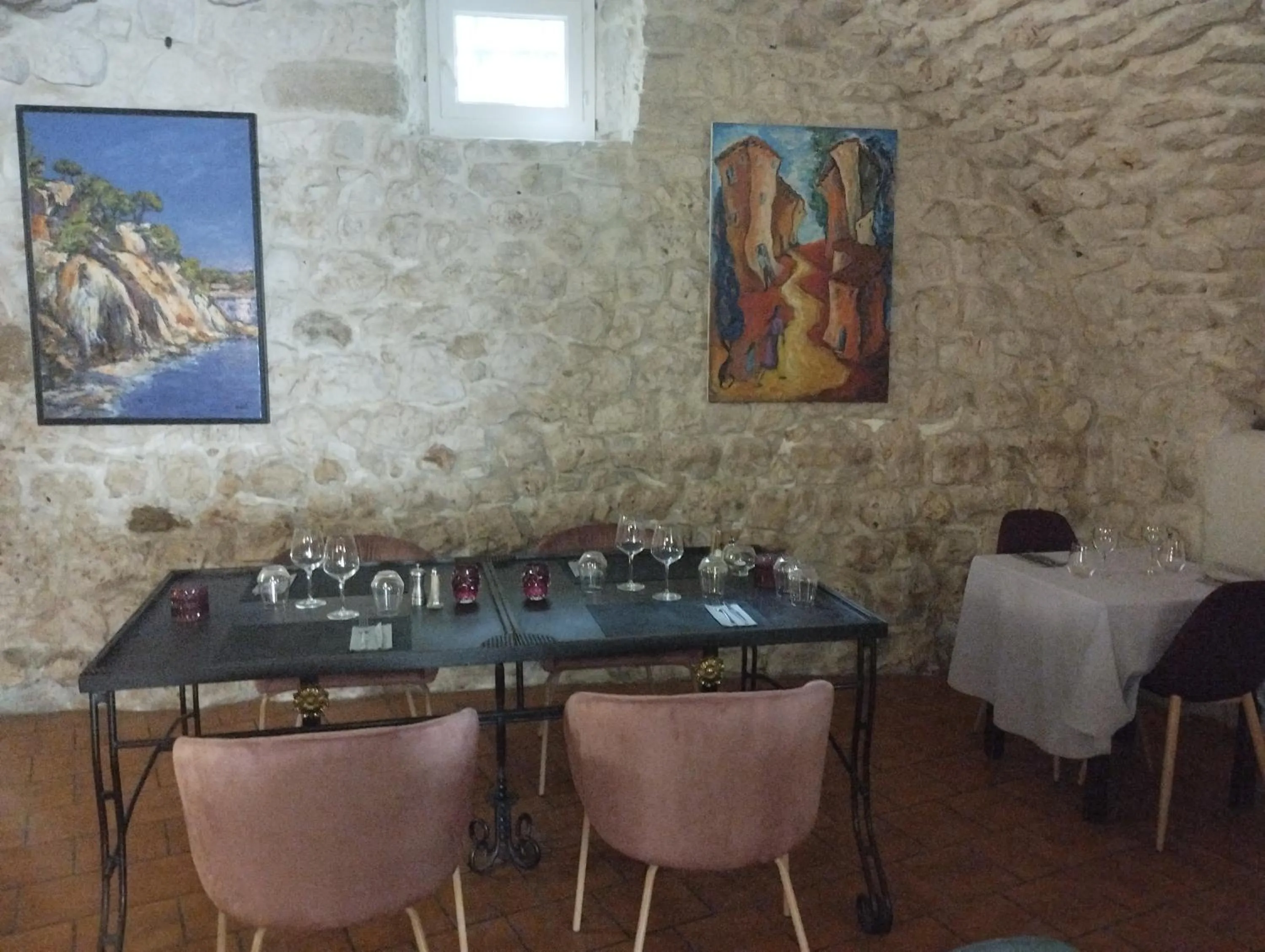 Restaurant/places to eat in Logis Hotel Restaurant L'Esquielle