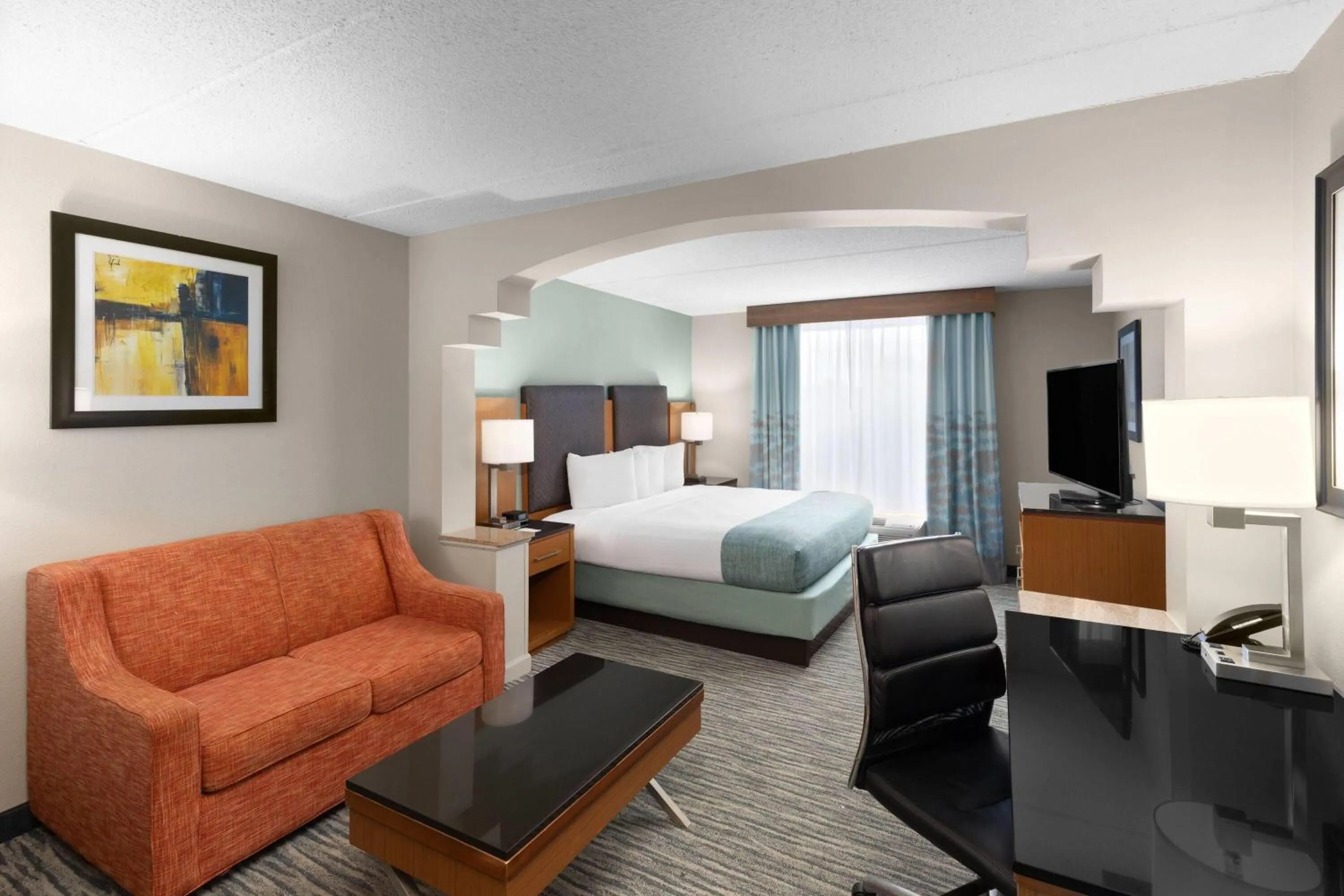 Photo of the whole room, Bed in Wingate by Wyndham Greensboro-Coliseum
