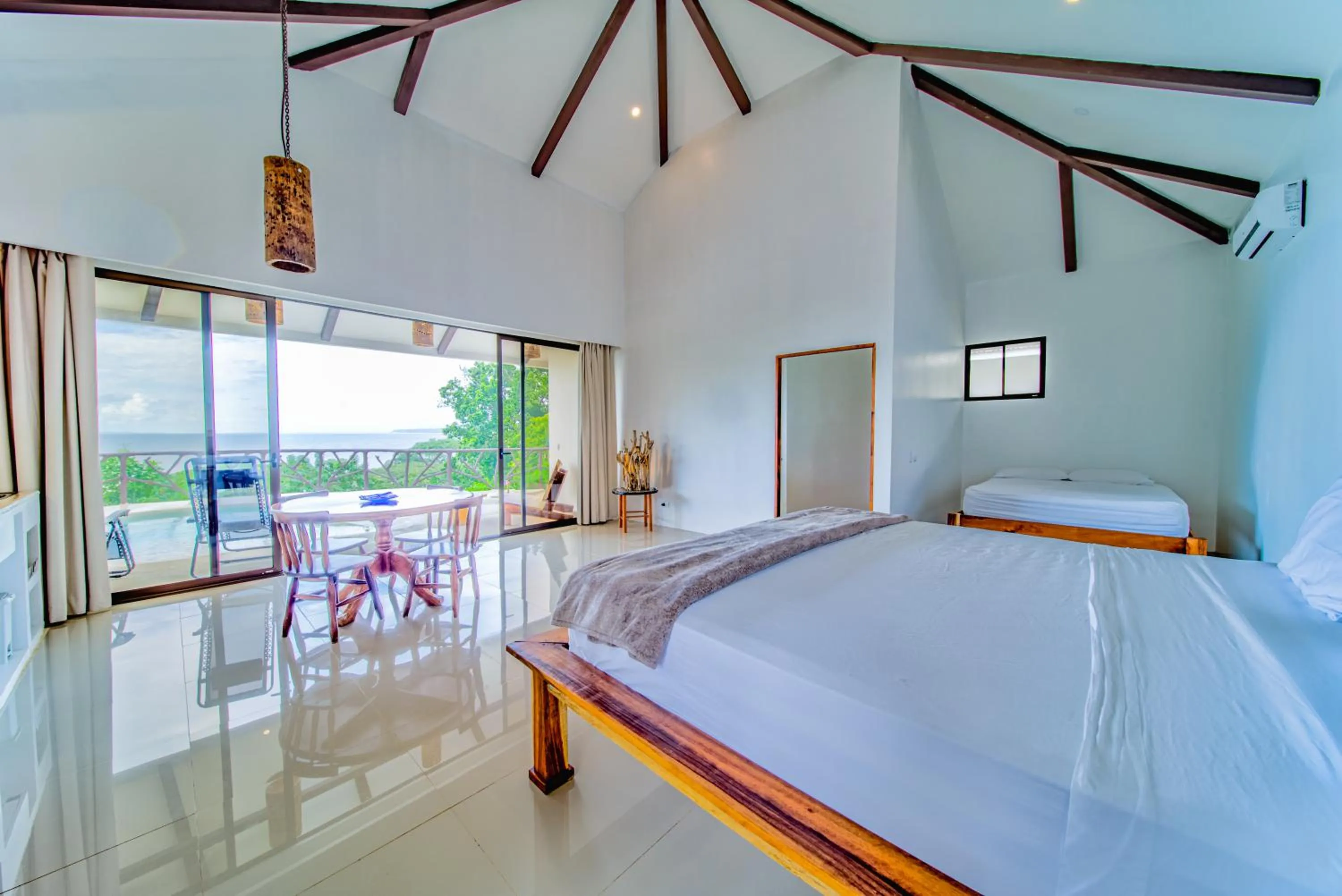 Balcony/Terrace, Bed in Akua Suites Ocean View
