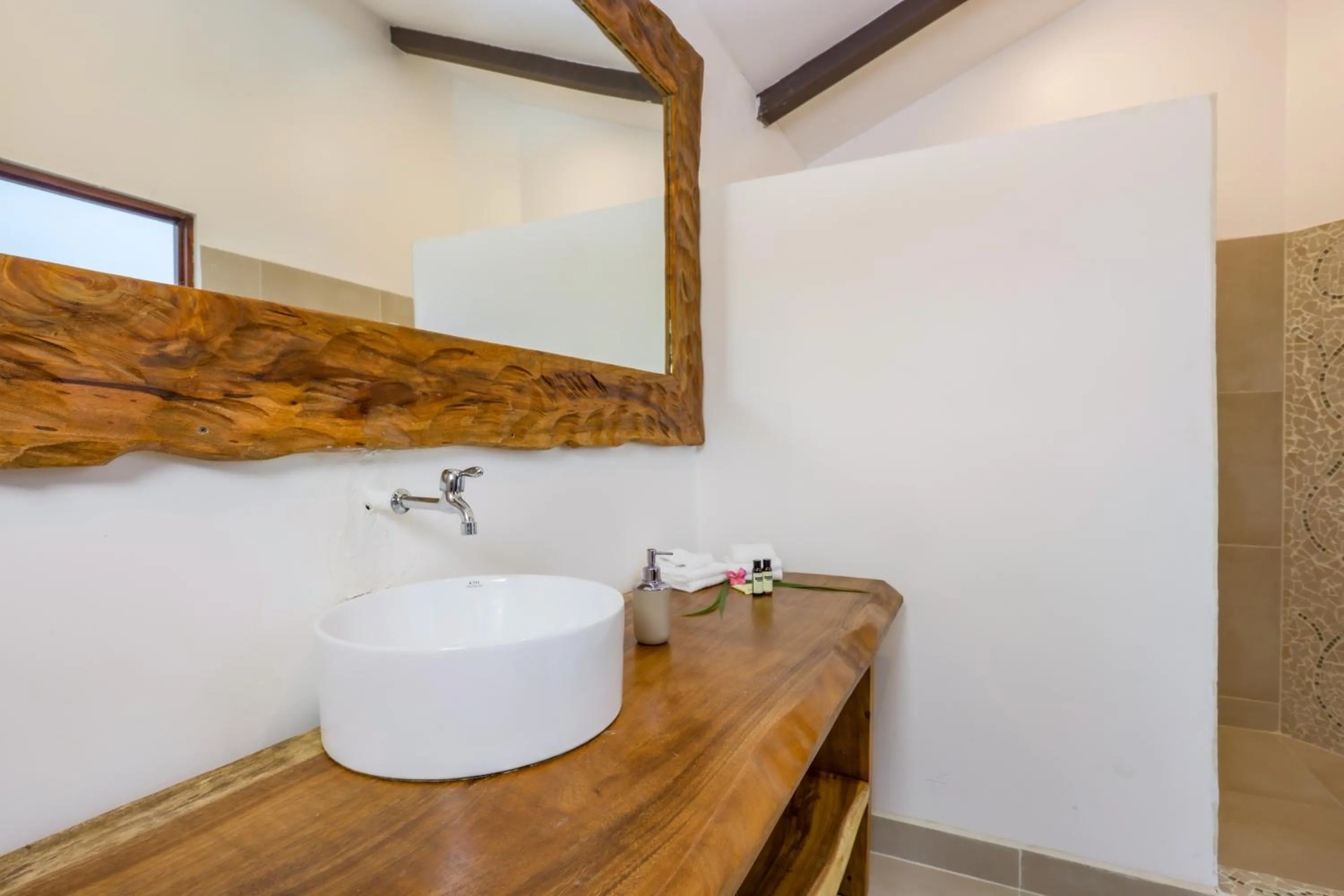 Akua Suites Ocean View