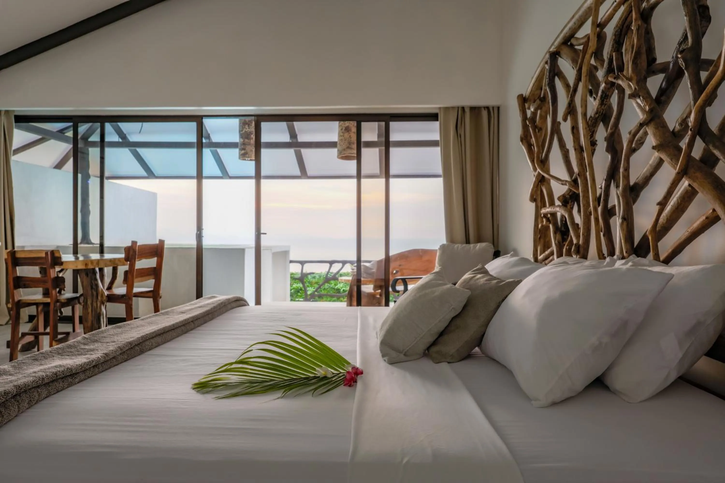 Bed in Akua Suites Ocean View