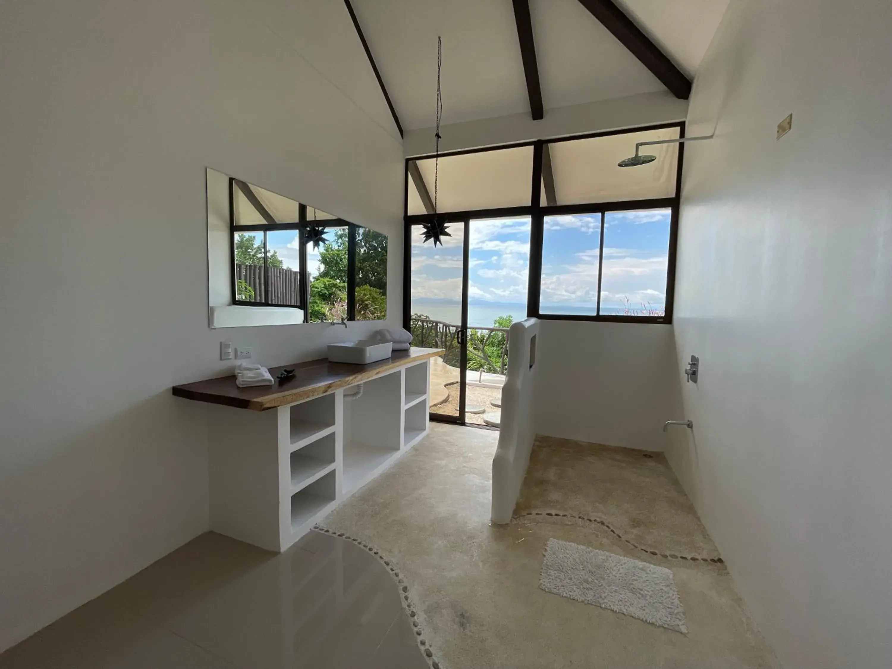 Deluxe King Suite in Akua Suites Ocean View Deluxe King Suite in Akua Suites Ocean View